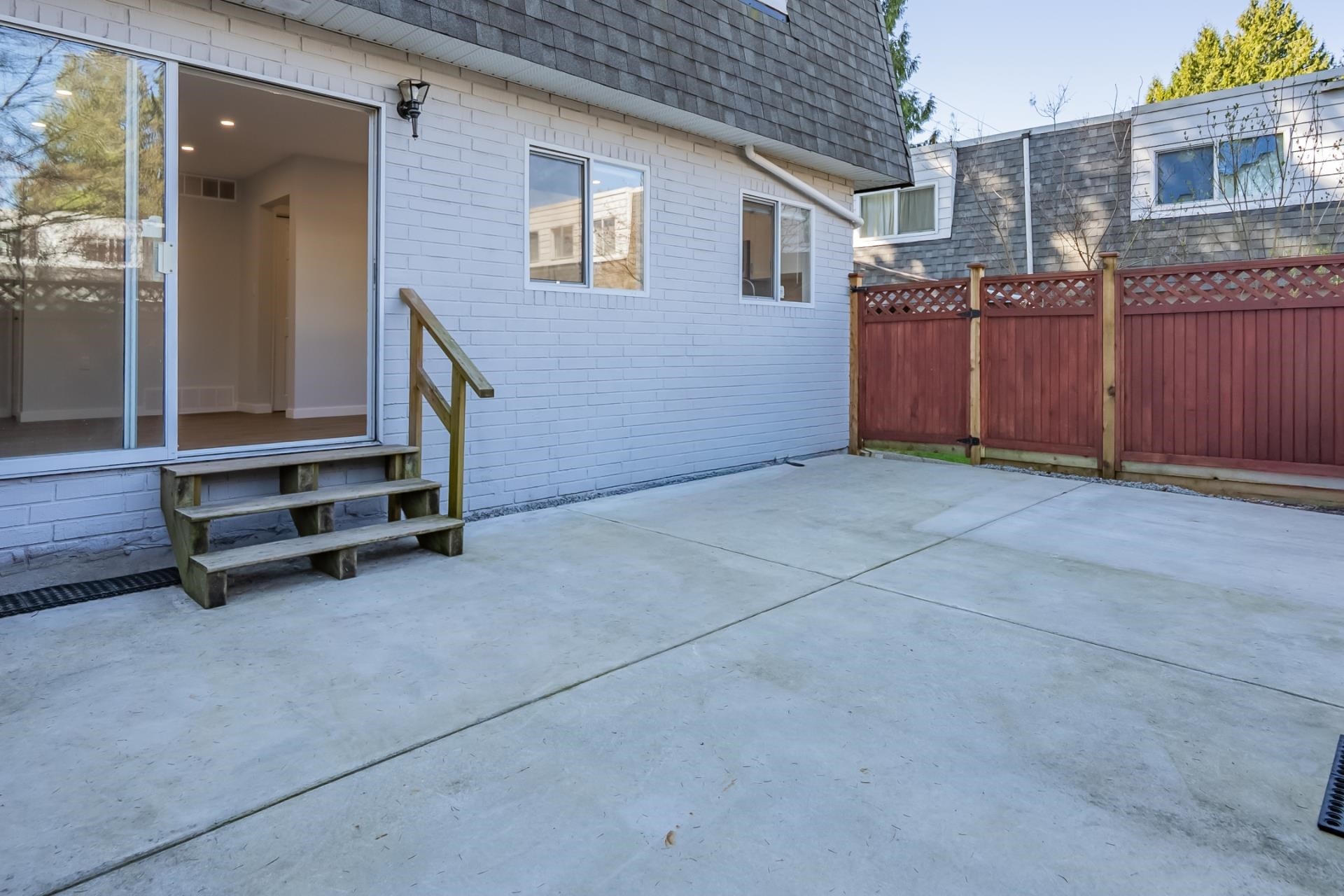 









21555


Dewndey Trunk

Road, 48,
Maple Ridge,




BC
V2X 3G6

