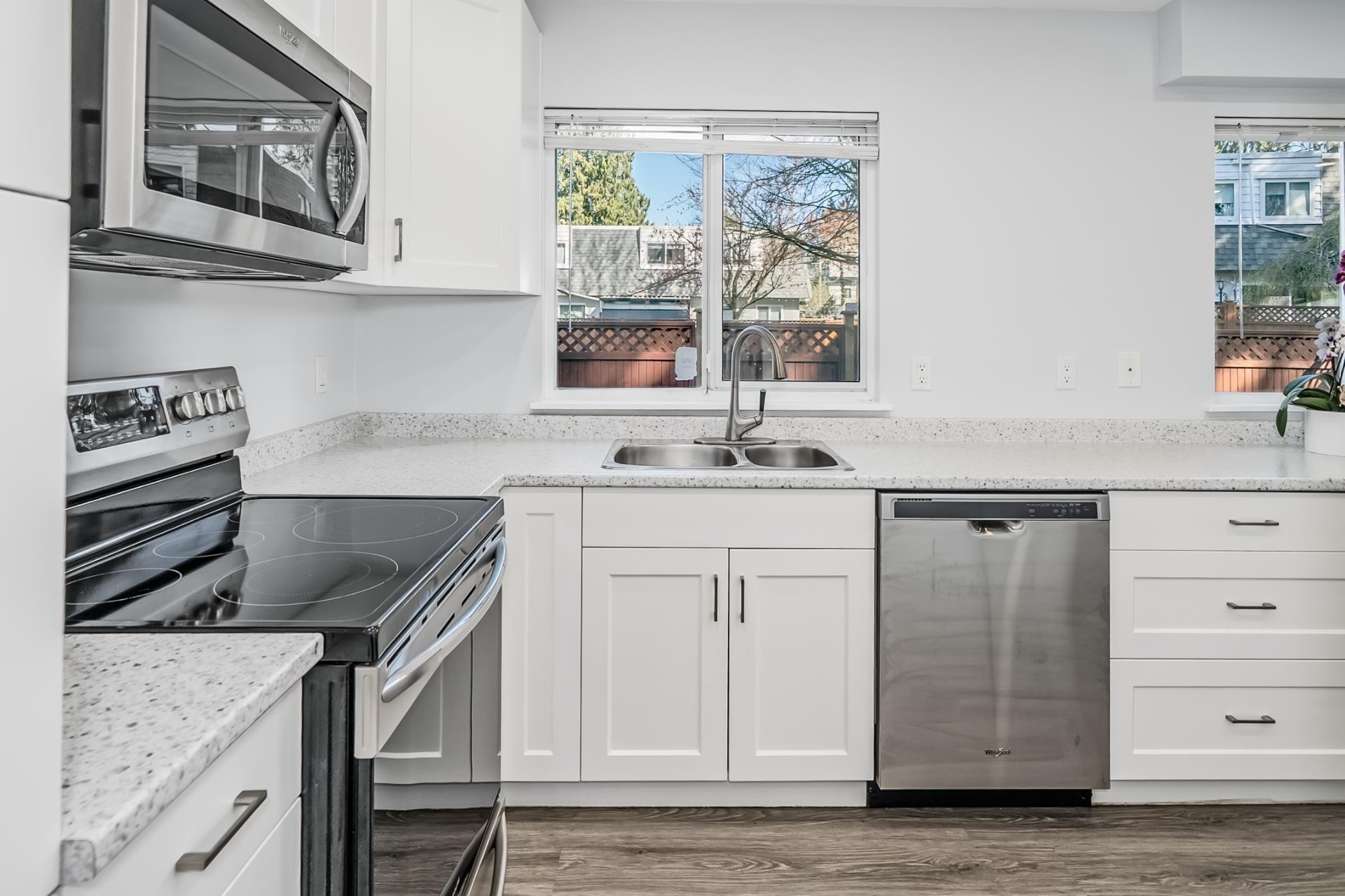 









21555


Dewndey Trunk

Road, 48,
Maple Ridge,




BC
V2X 3G6

