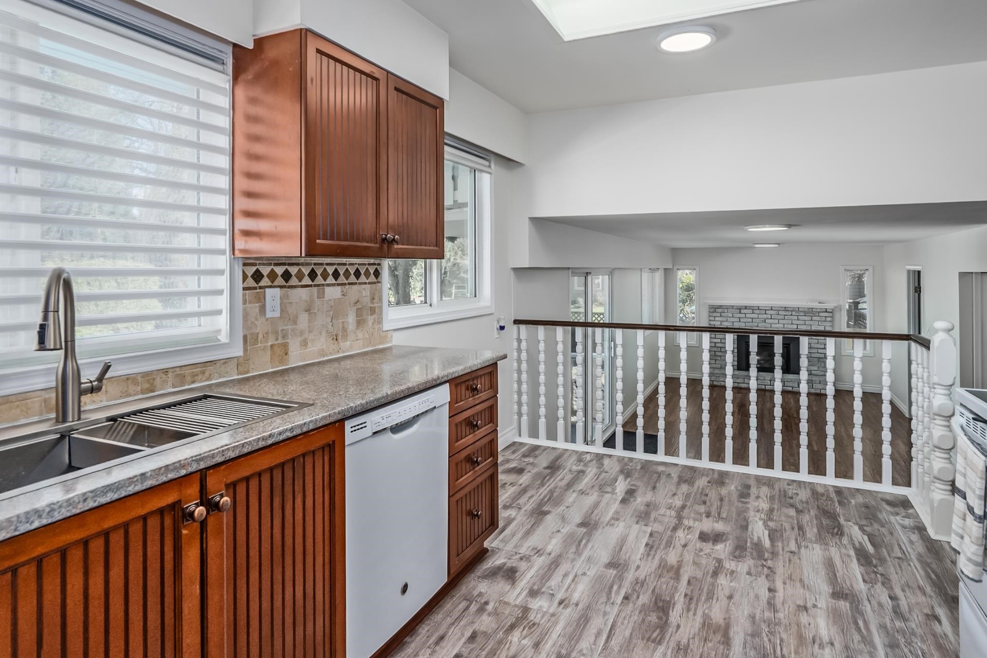 









21395


Exeter

Avenue,
Maple Ridge,




BC
V4R 2J2


