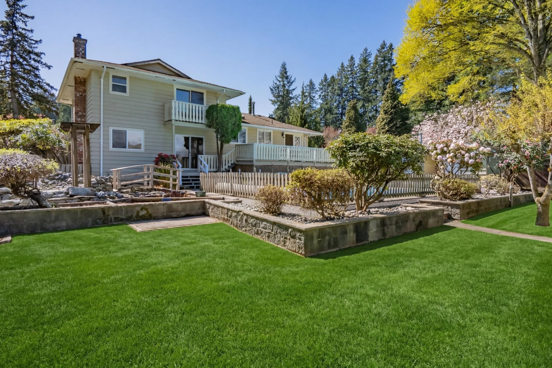 









21395


Exeter

Avenue,
Maple Ridge,




BC
V4R 2J2

