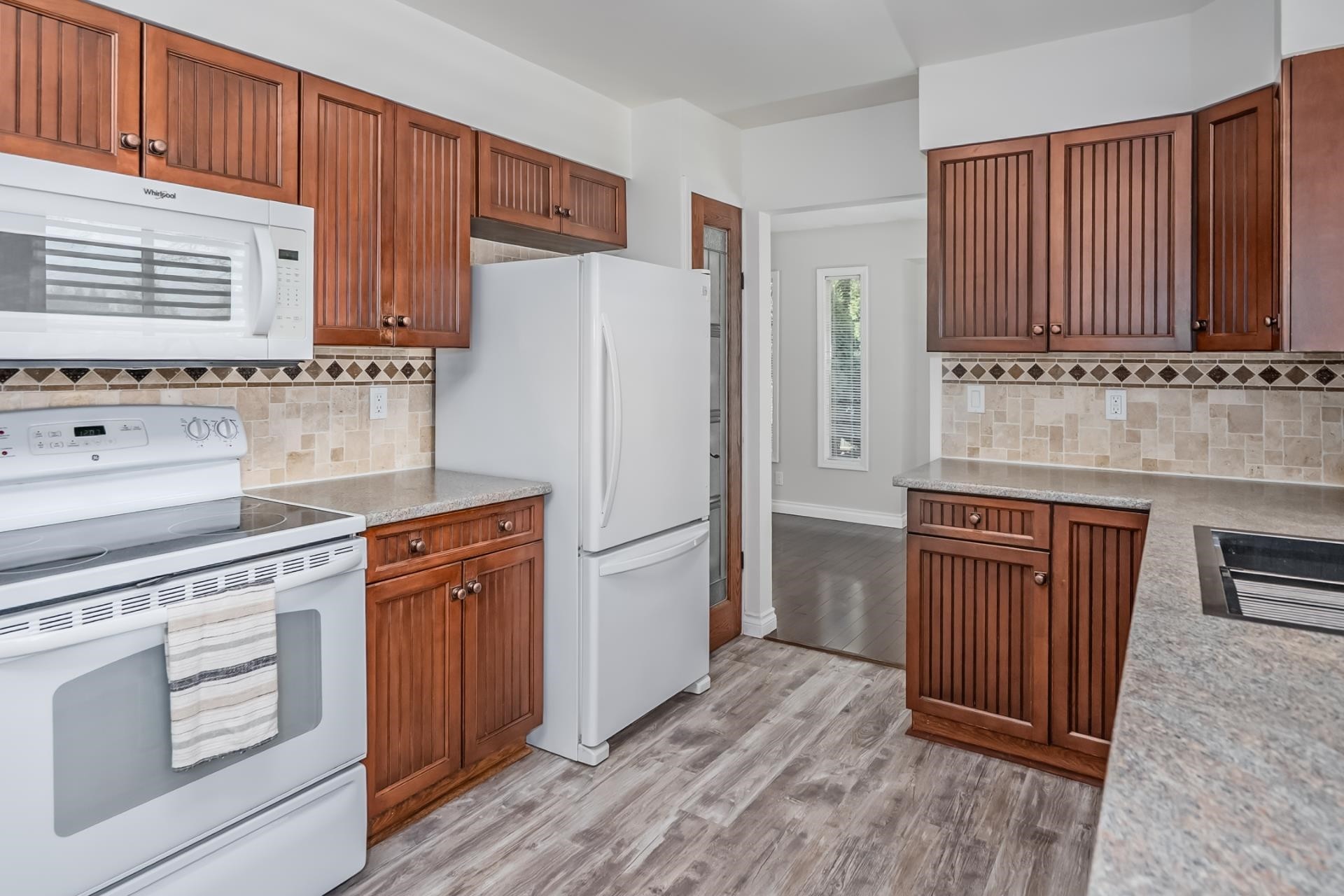 









21395


Exeter

Avenue,
Maple Ridge,




BC
V4R 2J2

