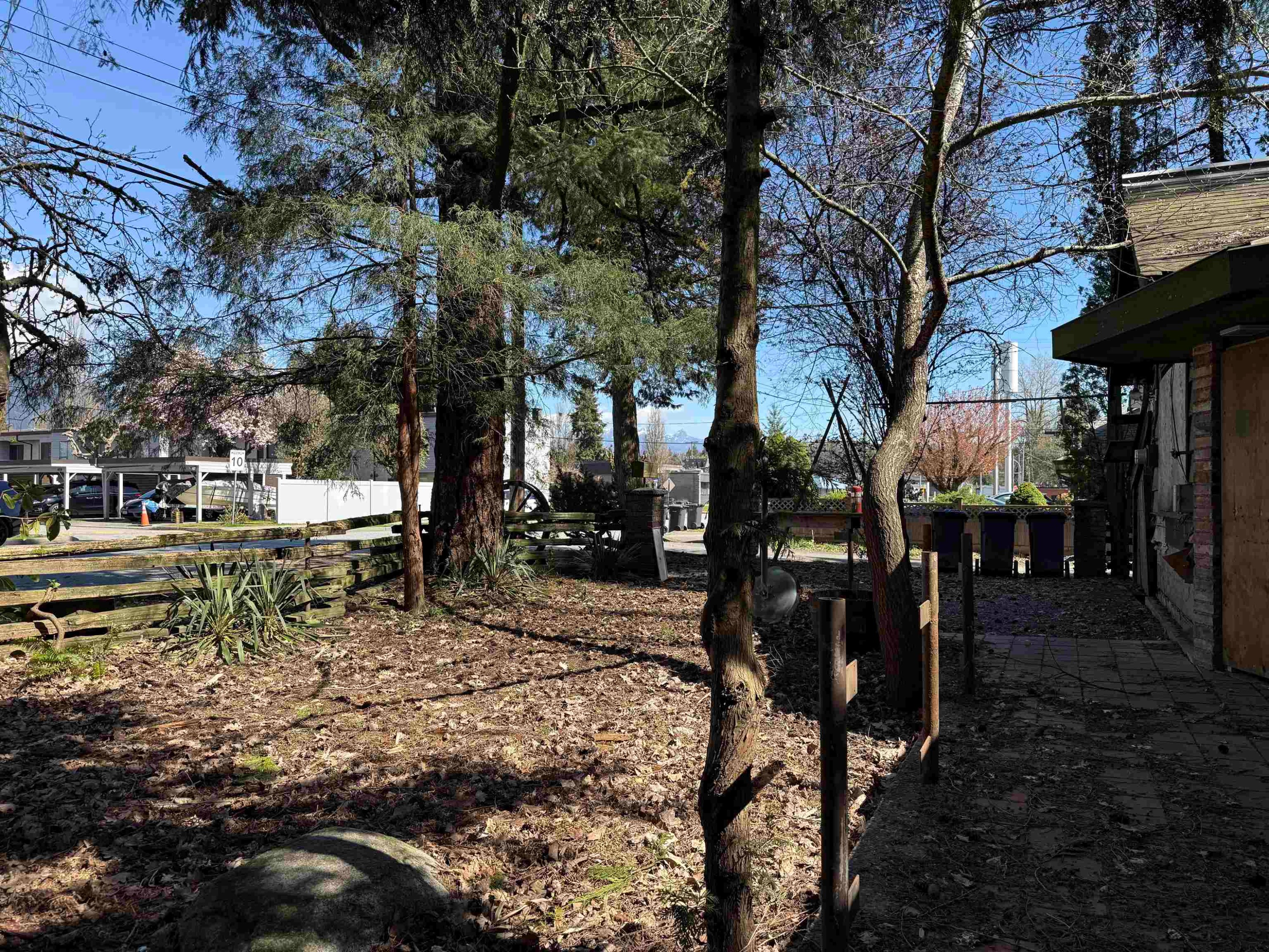 









1570


Salisbury

Avenue,
Port Coquitlam,




BC
V3B 1X2

