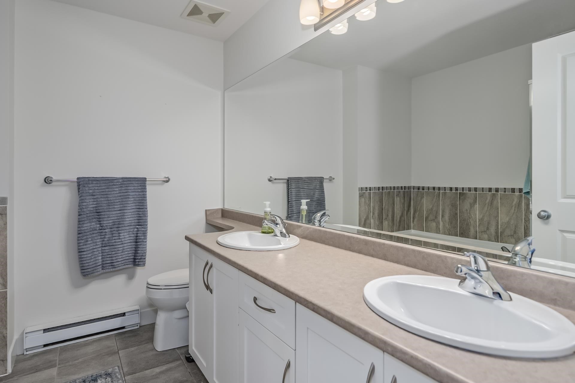 









11282


Cottonwood

Drive, 43,
Maple Ridge,




BC
V2X 8W8

