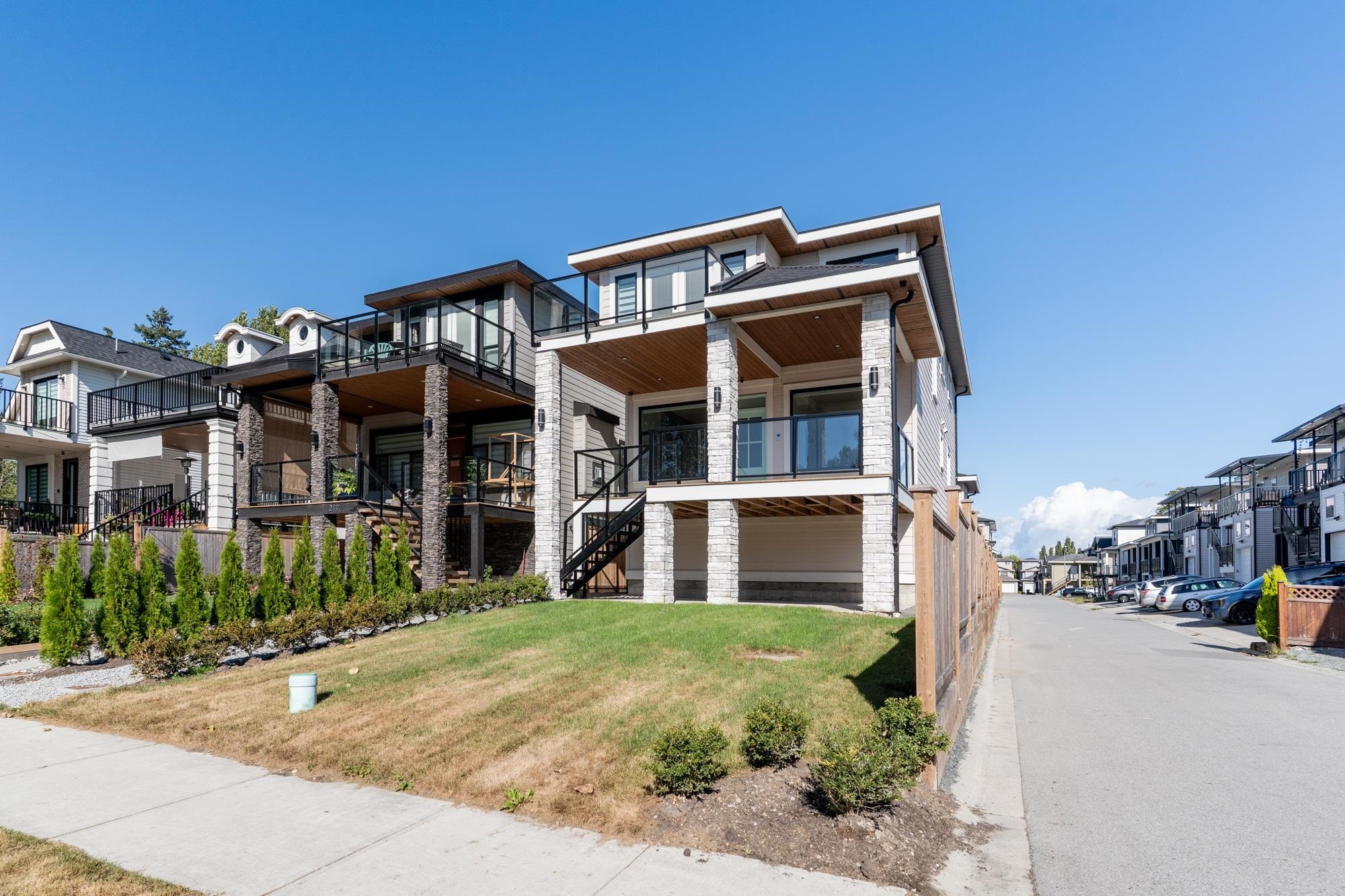 









215


Mabel

Street,
New Westminster,




BC
V3M 0L1

