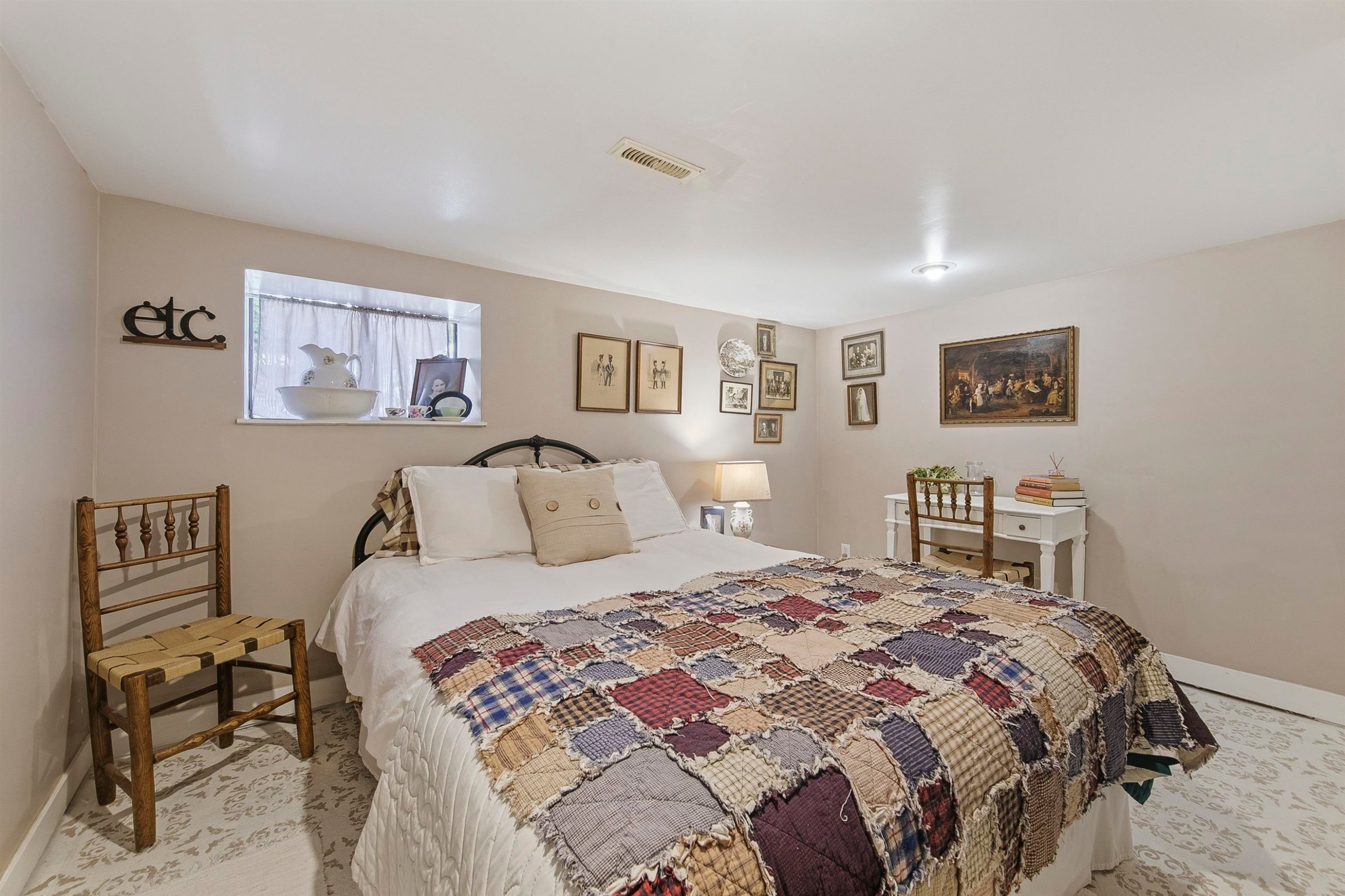 









2029


Philip

Avenue,
North Vancouver,




BC
V7P 2W5

