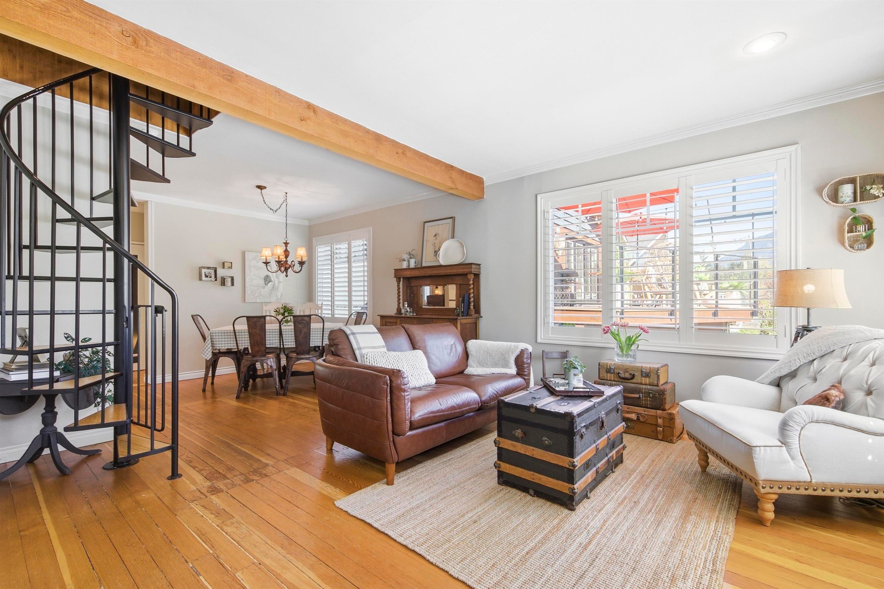 









2029


Philip

Avenue,
North Vancouver,




BC
V7P 2W5

