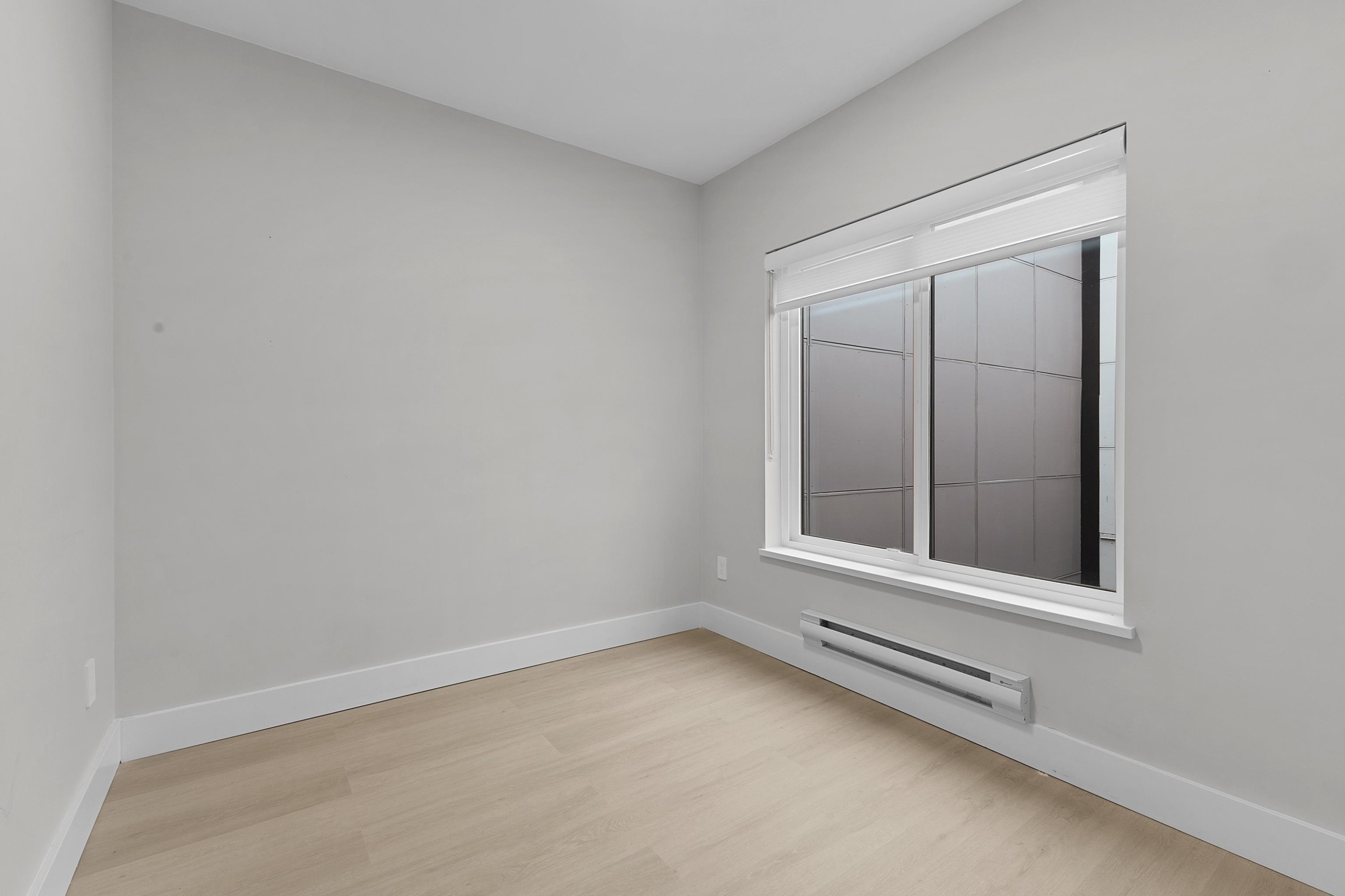 









3050


Kingsway

, 406,
Vancouver,




BC
V5R 5J7

