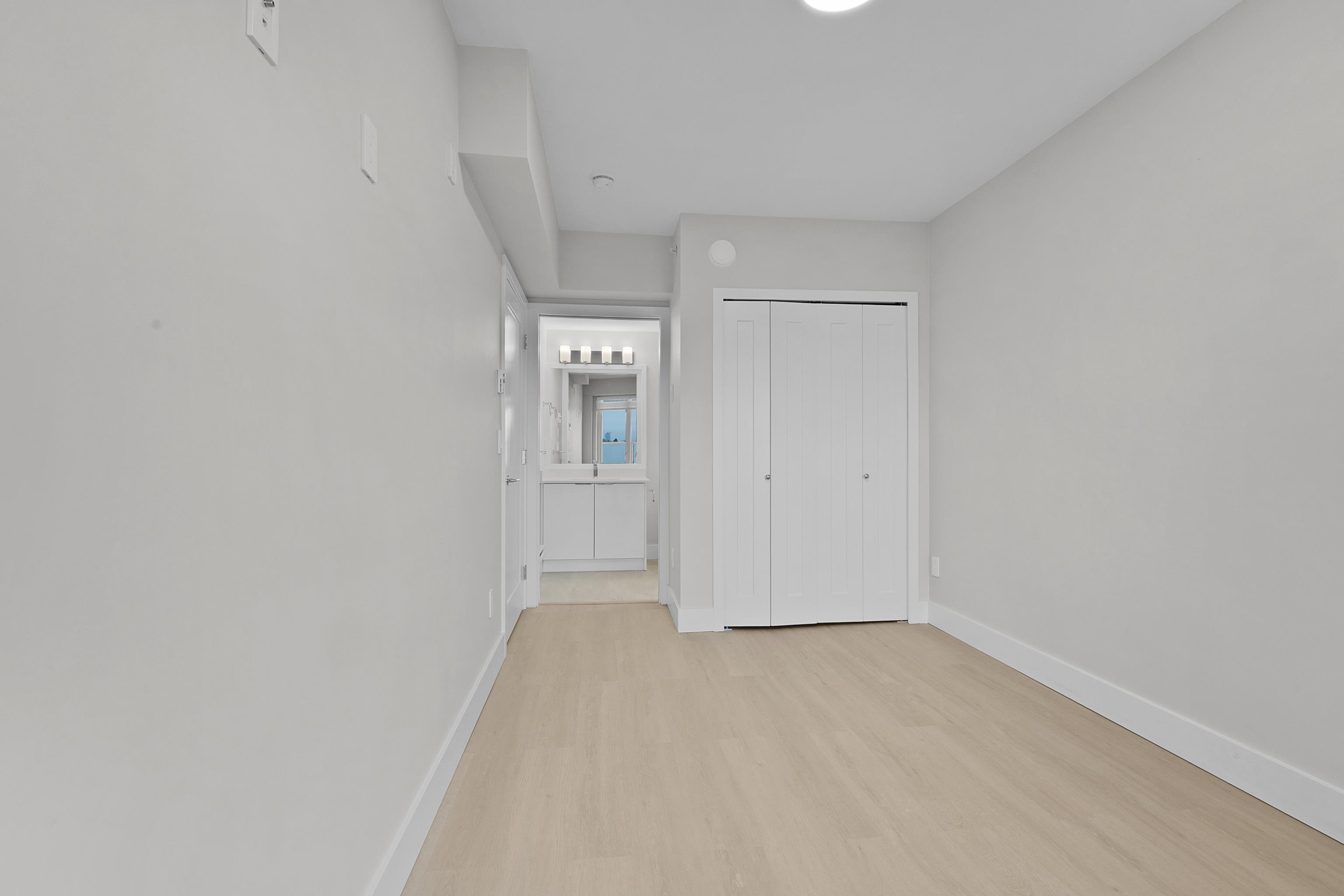 









3050


Kingsway

, 406,
Vancouver,




BC
V5R 5J7

