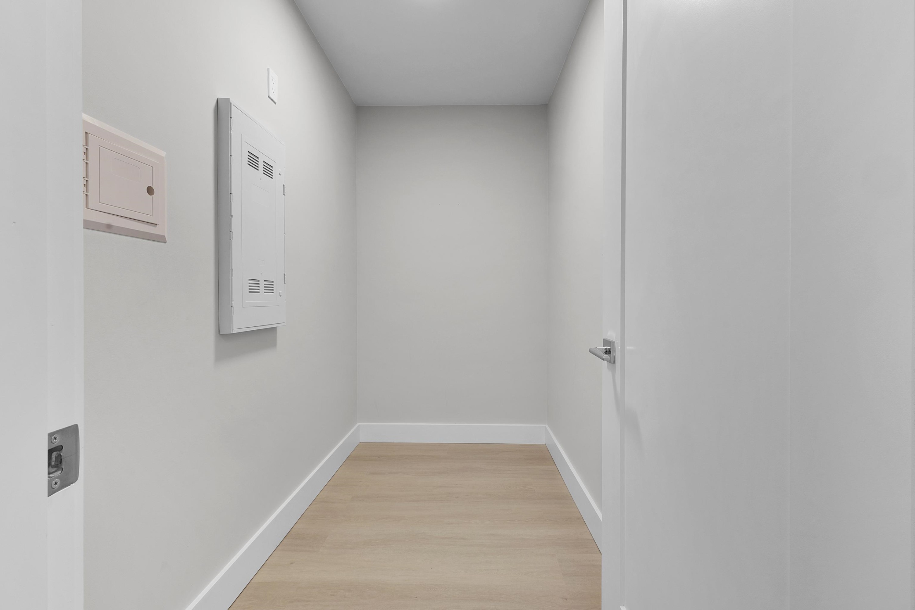









3050


Kingsway

, 406,
Vancouver,




BC
V5R 5J7

