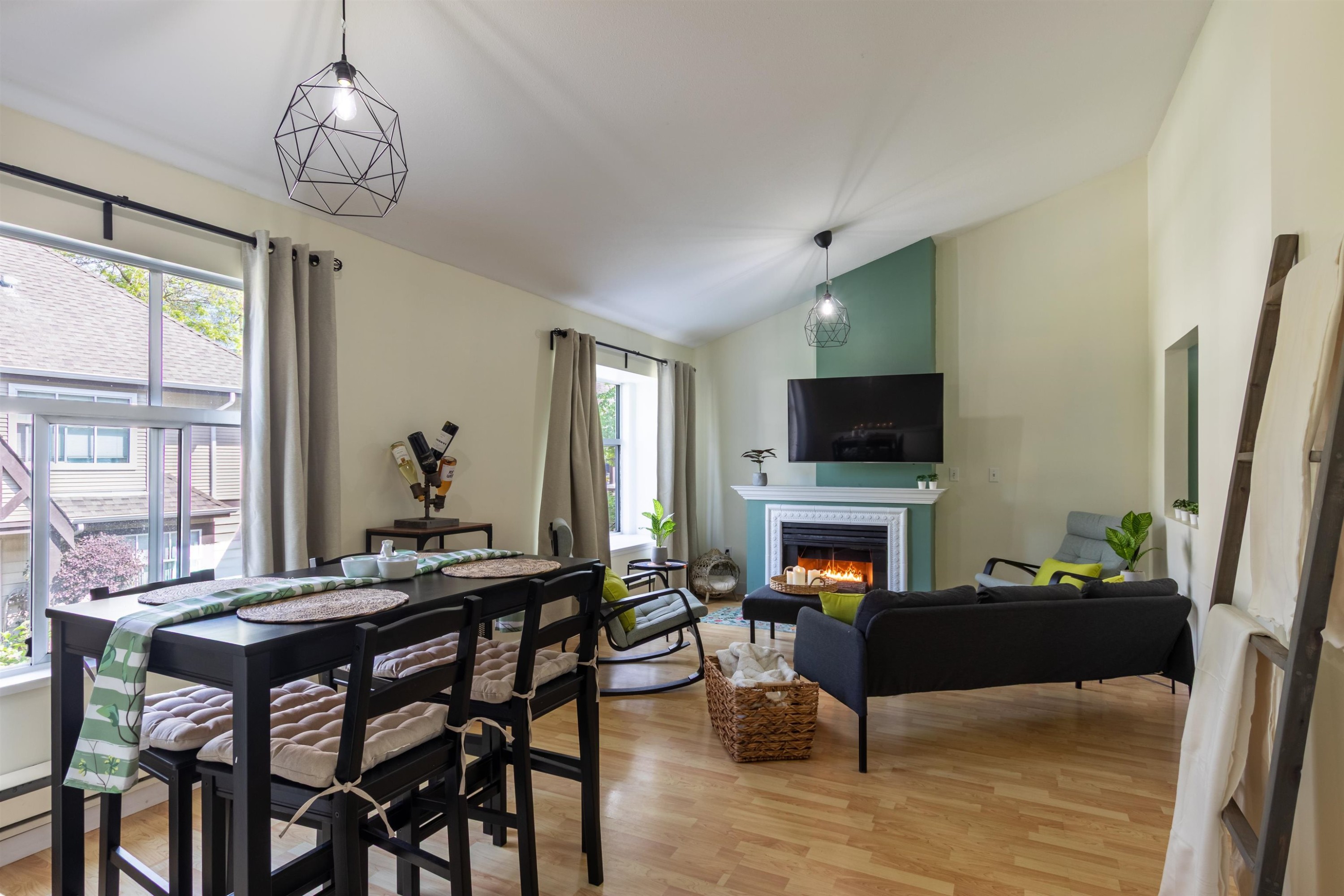









12099


237th

Street, 90,
Maple Ridge,




BC
V4R 2C3

