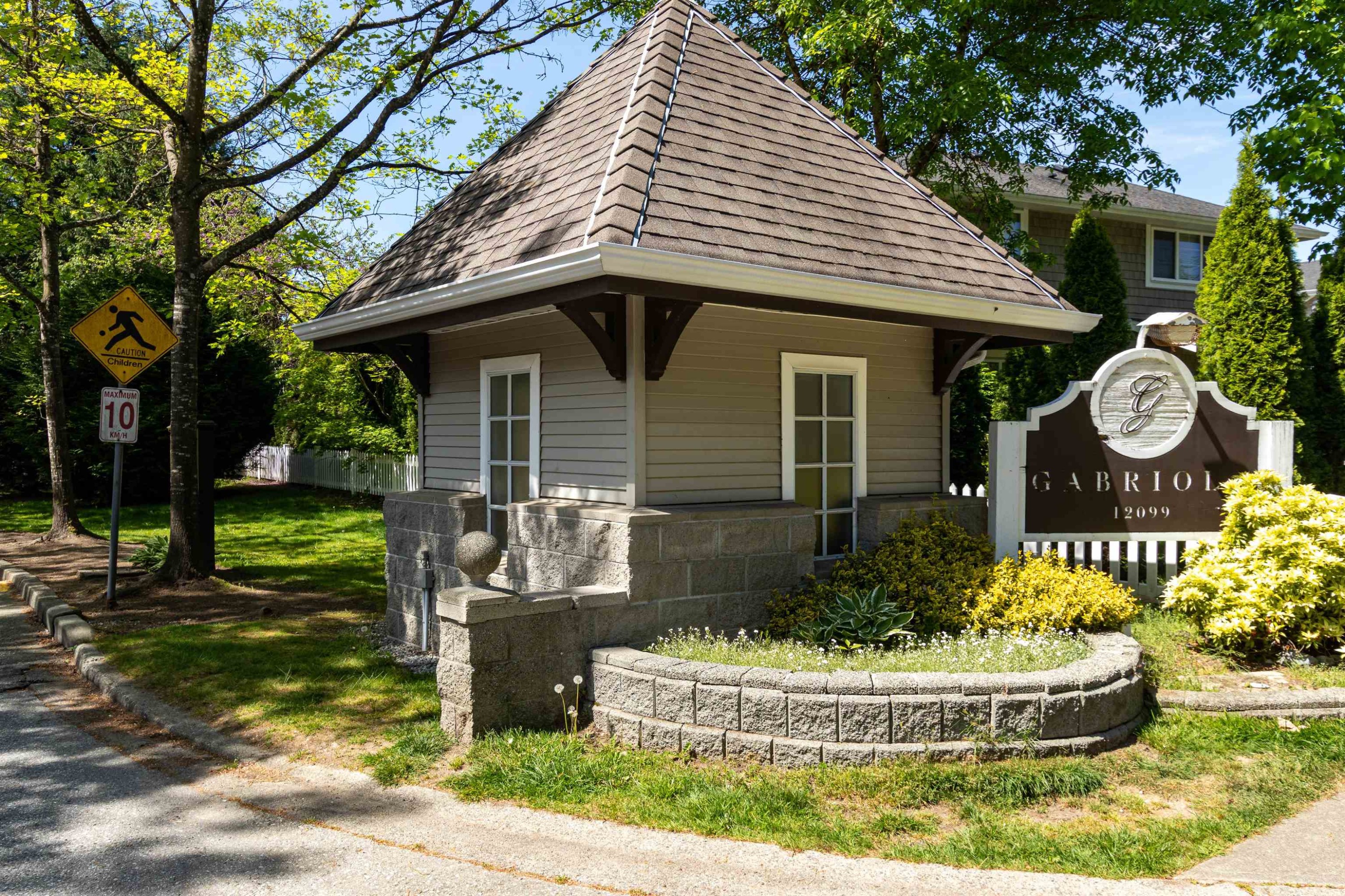 









12099


237th

Street, 90,
Maple Ridge,




BC
V4R 2C3

