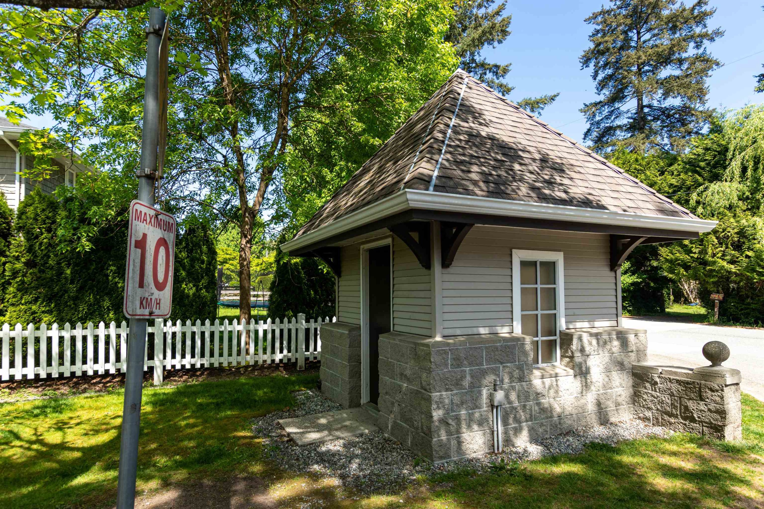 









12099


237th

Street, 90,
Maple Ridge,




BC
V4R 2C3

