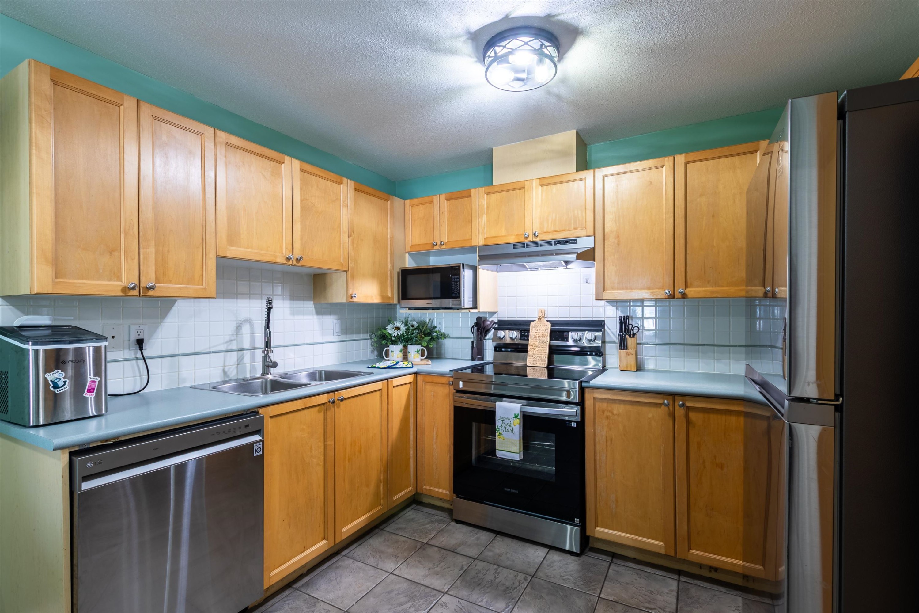 









12099


237th

Street, 90,
Maple Ridge,




BC
V4R 2C3

