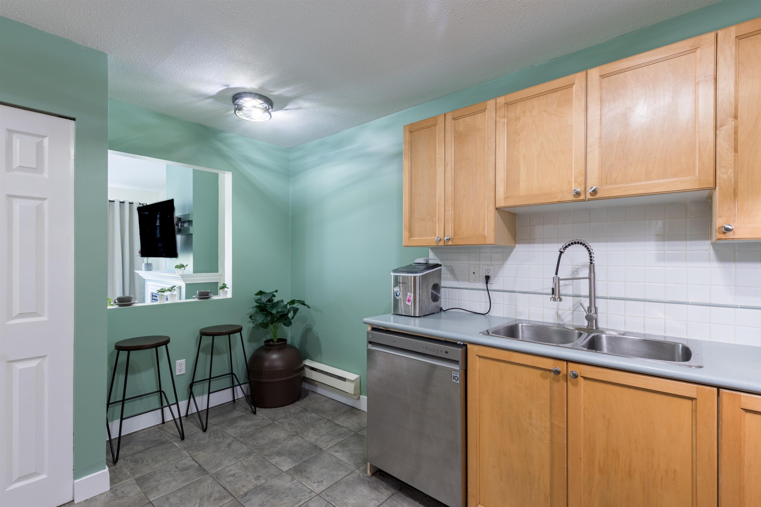









12099


237th

Street, 90,
Maple Ridge,




BC
V4R 2C3

