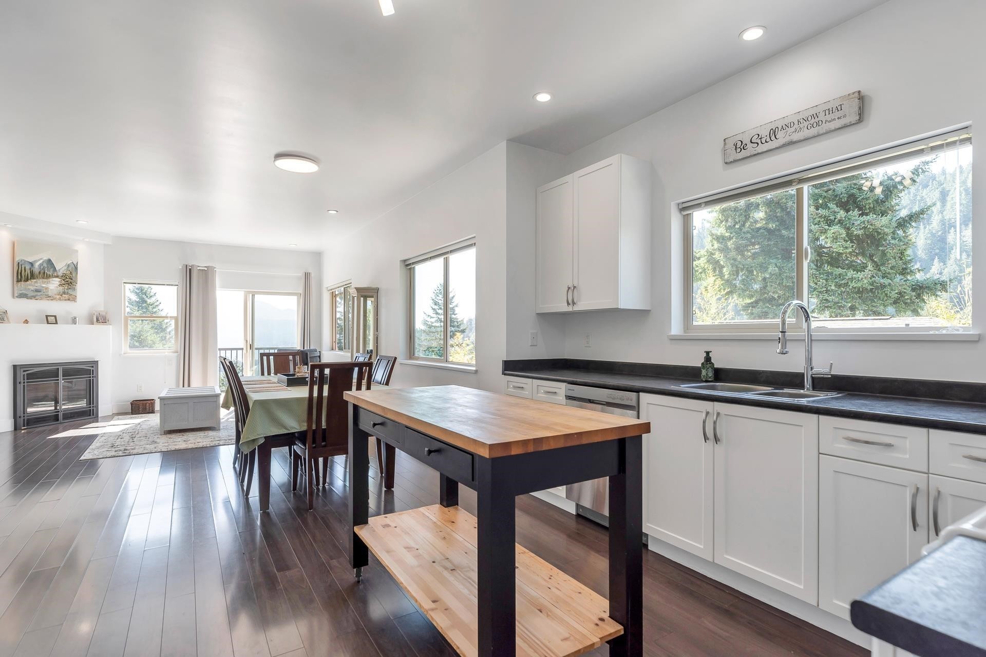 









931


Rivendell

Drive,
Bowen Island,




BC
V0N 1G1

