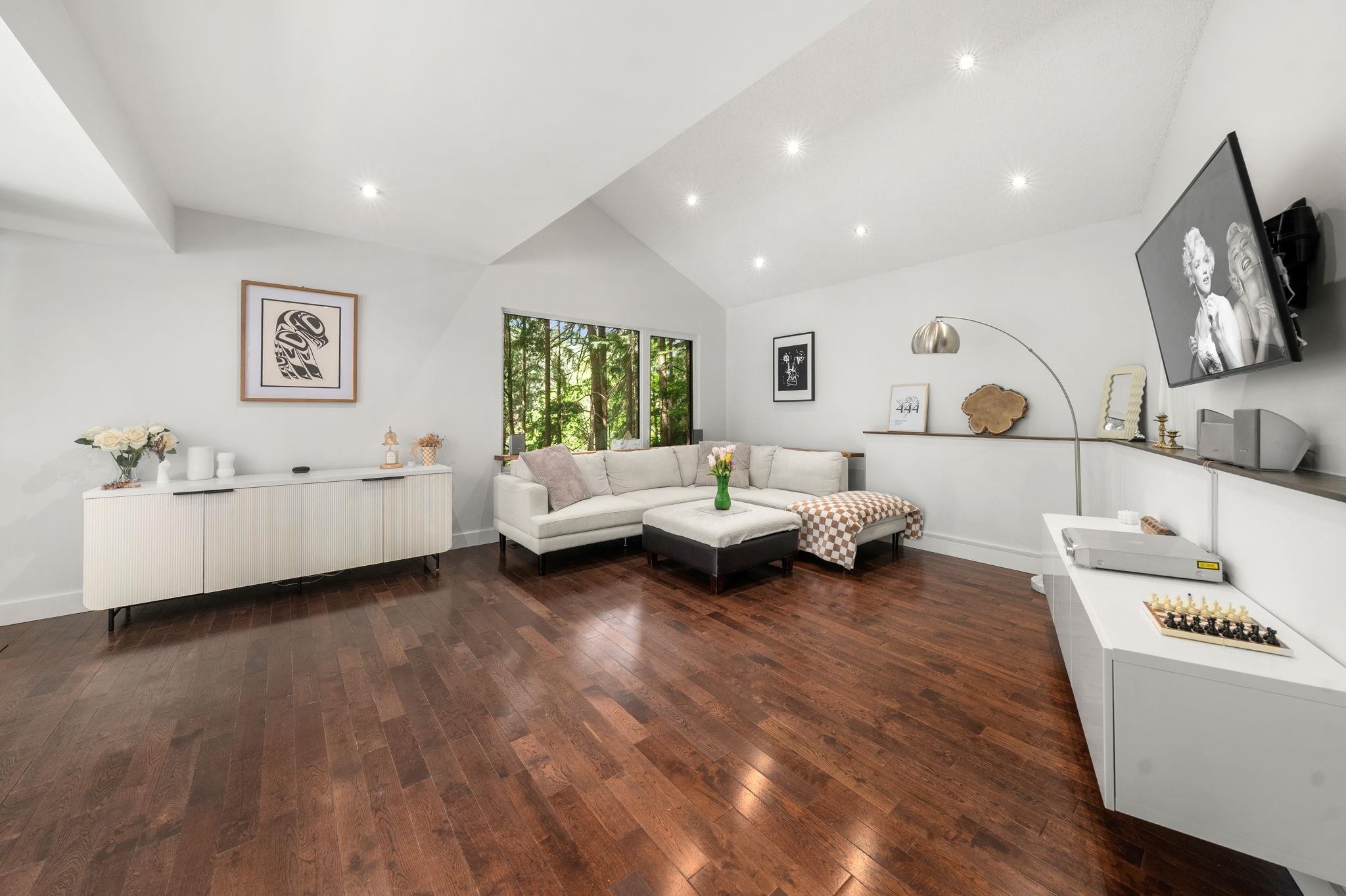 









2086


Rivergrove

Place,
North Vancouver,




BC
V7H 2L4

