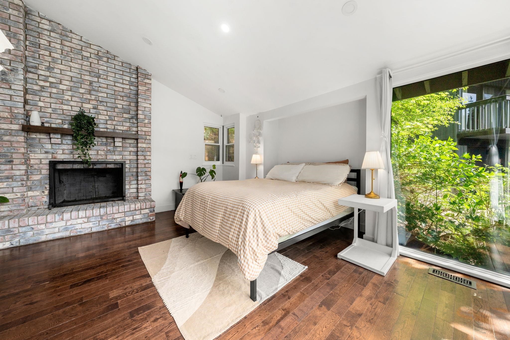 









2086


Rivergrove

Place,
North Vancouver,




BC
V7H 2L4

