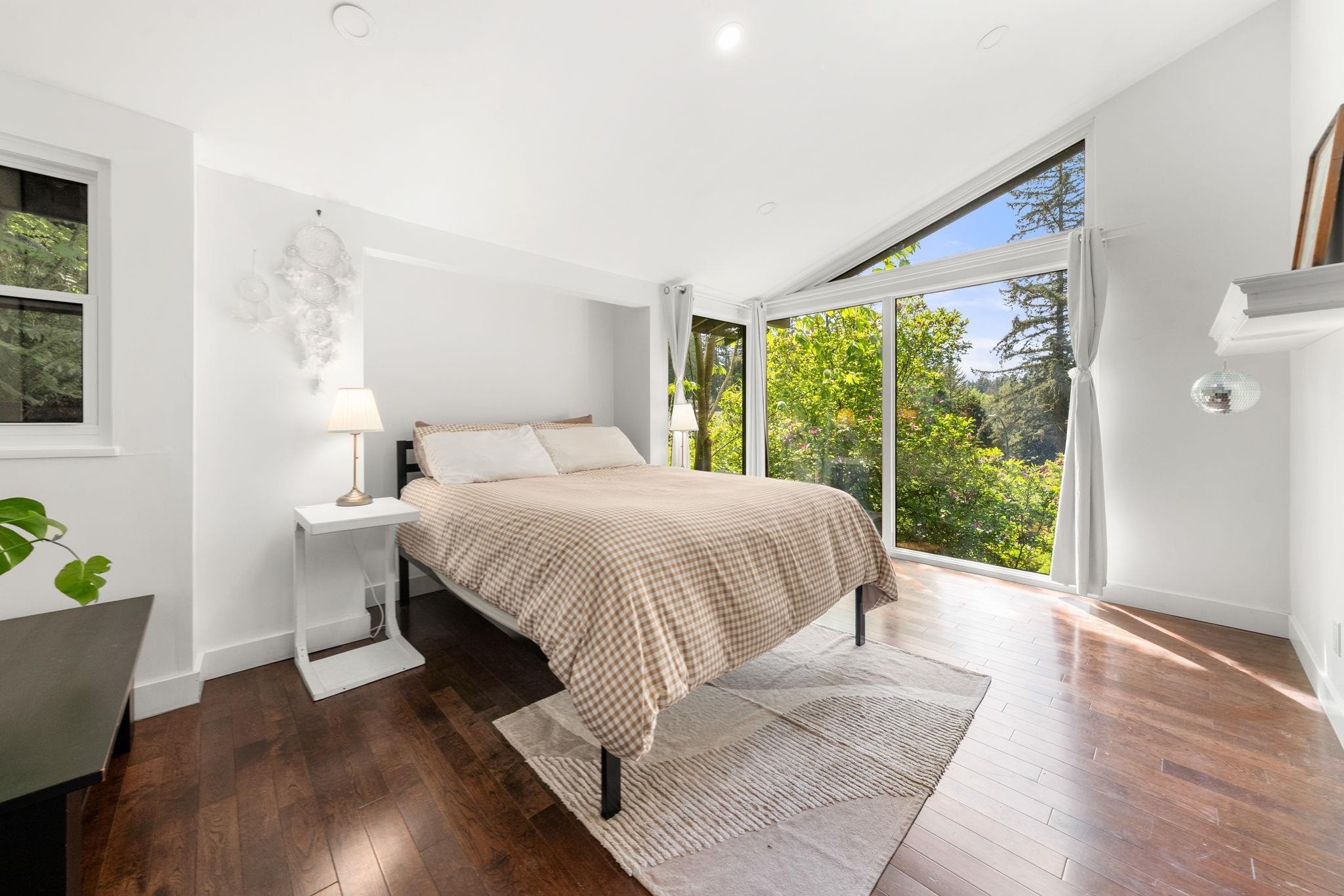 









2086


Rivergrove

Place,
North Vancouver,




BC
V7H 2L4

