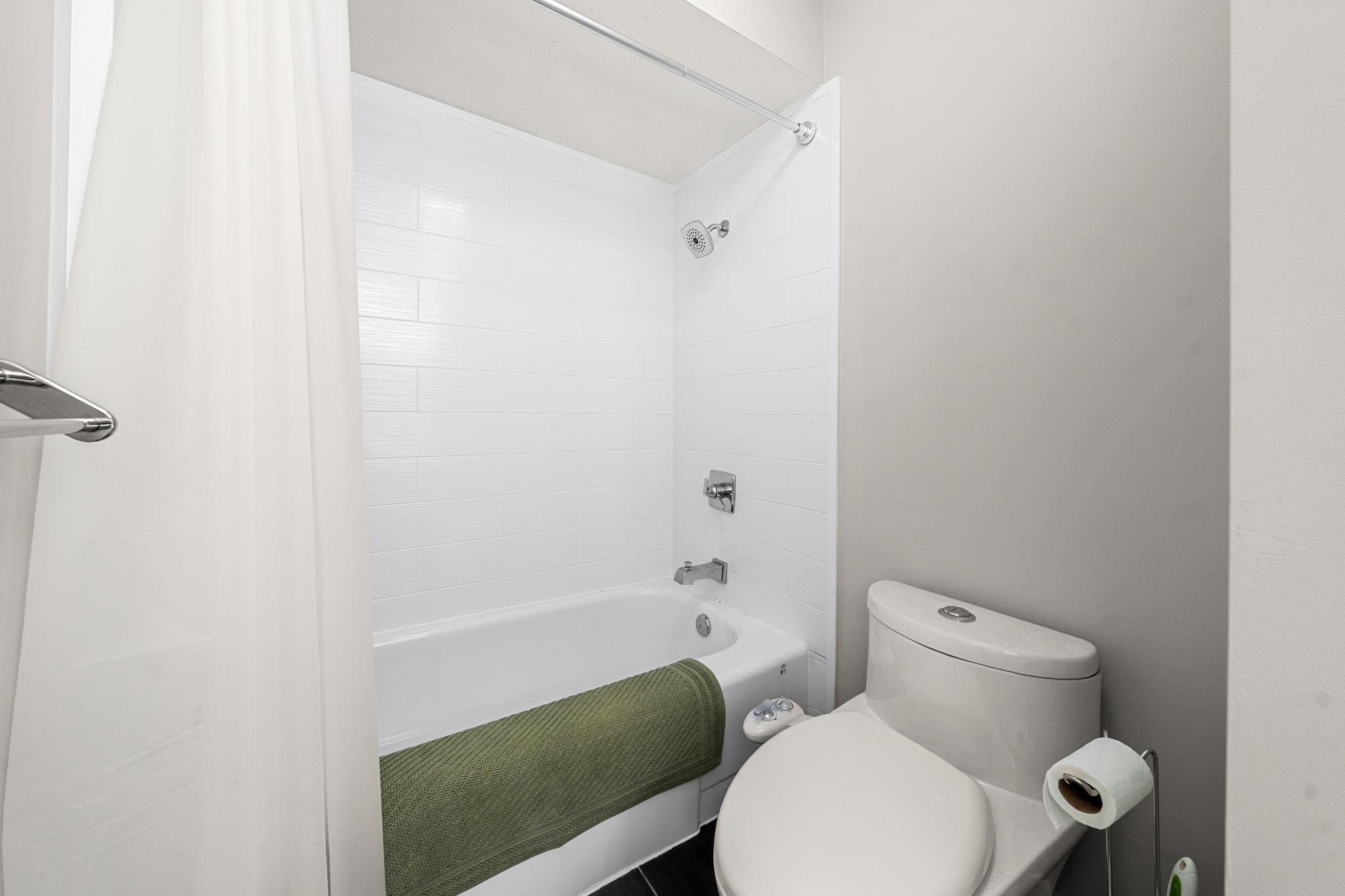 









2086


Rivergrove

Place,
North Vancouver,




BC
V7H 2L4

