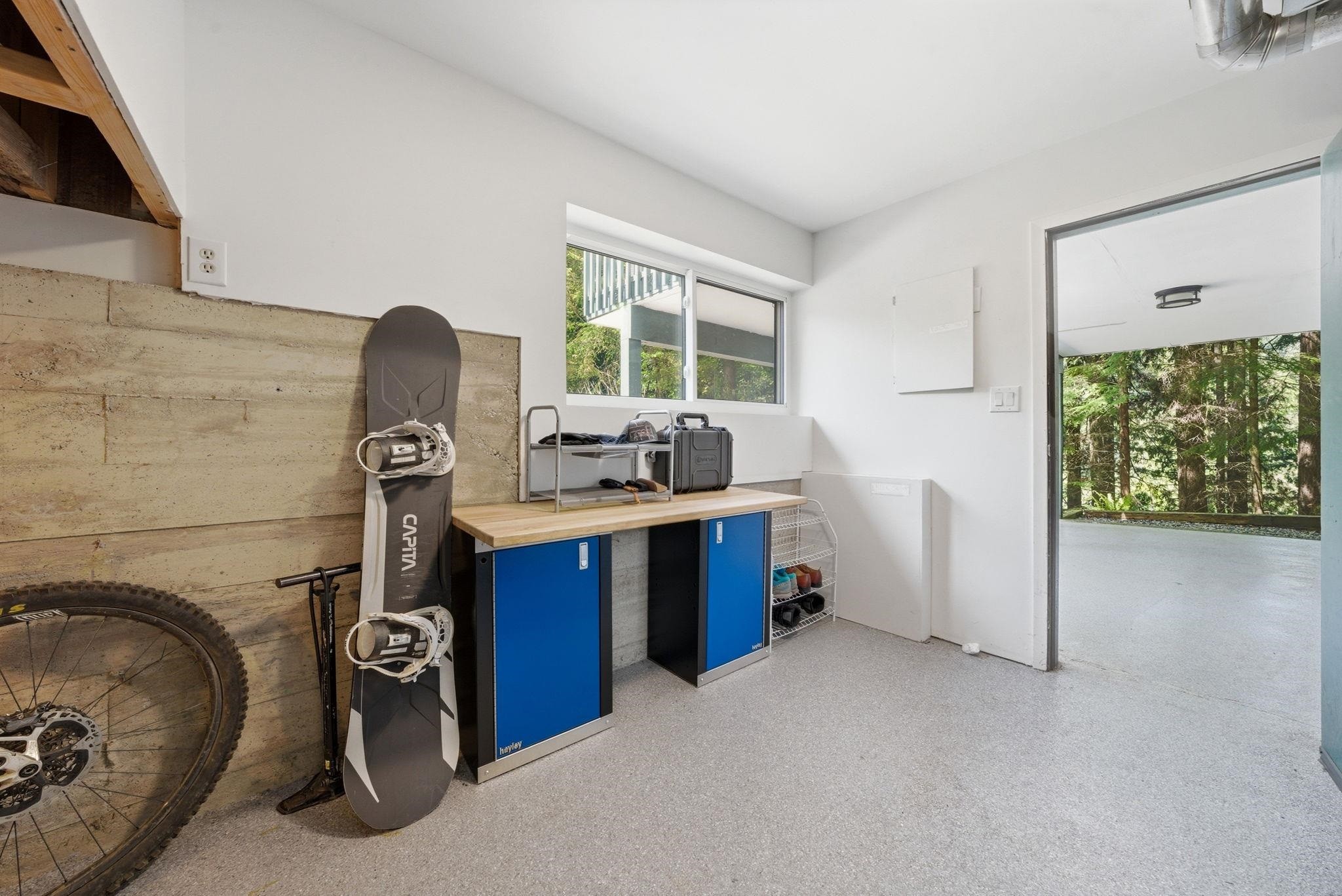 









2086


Rivergrove

Place,
North Vancouver,




BC
V7H 2L4

