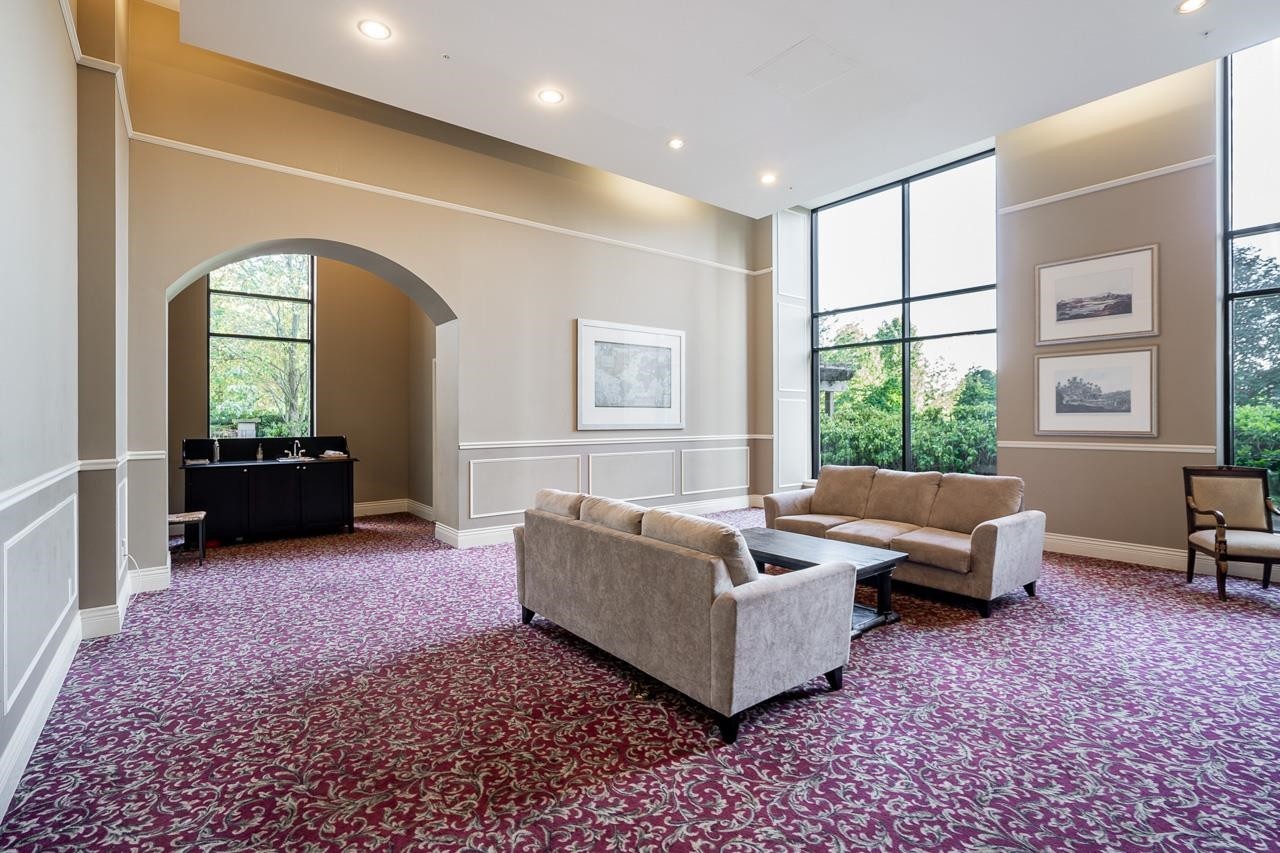 









6833


Station Hill

Drive, 804,
Burnaby,




BC
V3N 5E1

