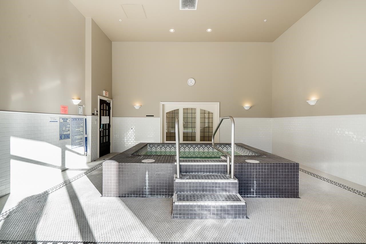 









6833


Station Hill

Drive, 804,
Burnaby,




BC
V3N 5E1

