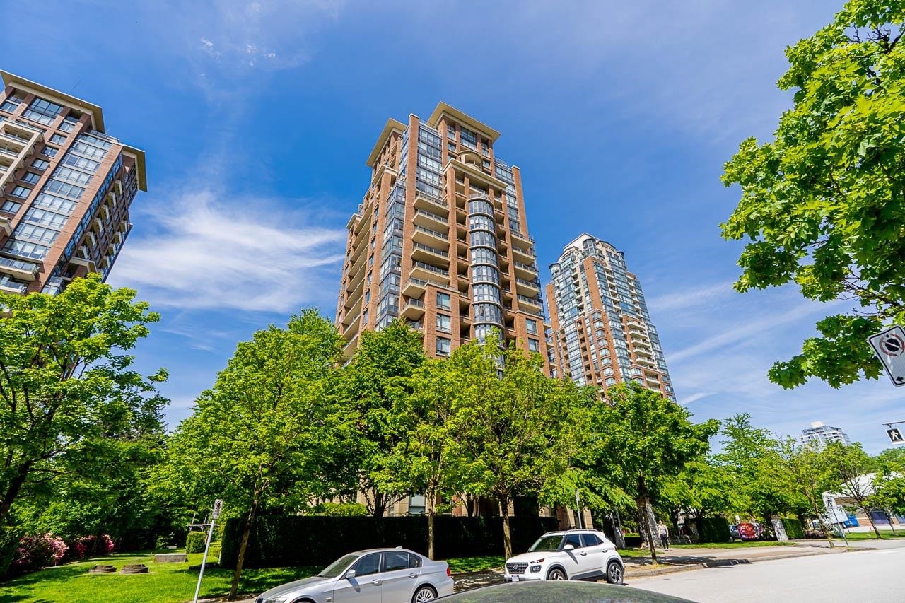 









6833


Station Hill

Drive, 804,
Burnaby,




BC
V3N 5E1

