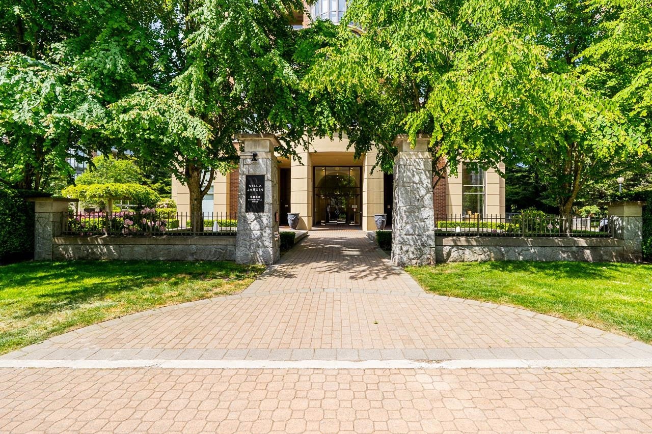 









6833


Station Hill

Drive, 804,
Burnaby,




BC
V3N 5E1

