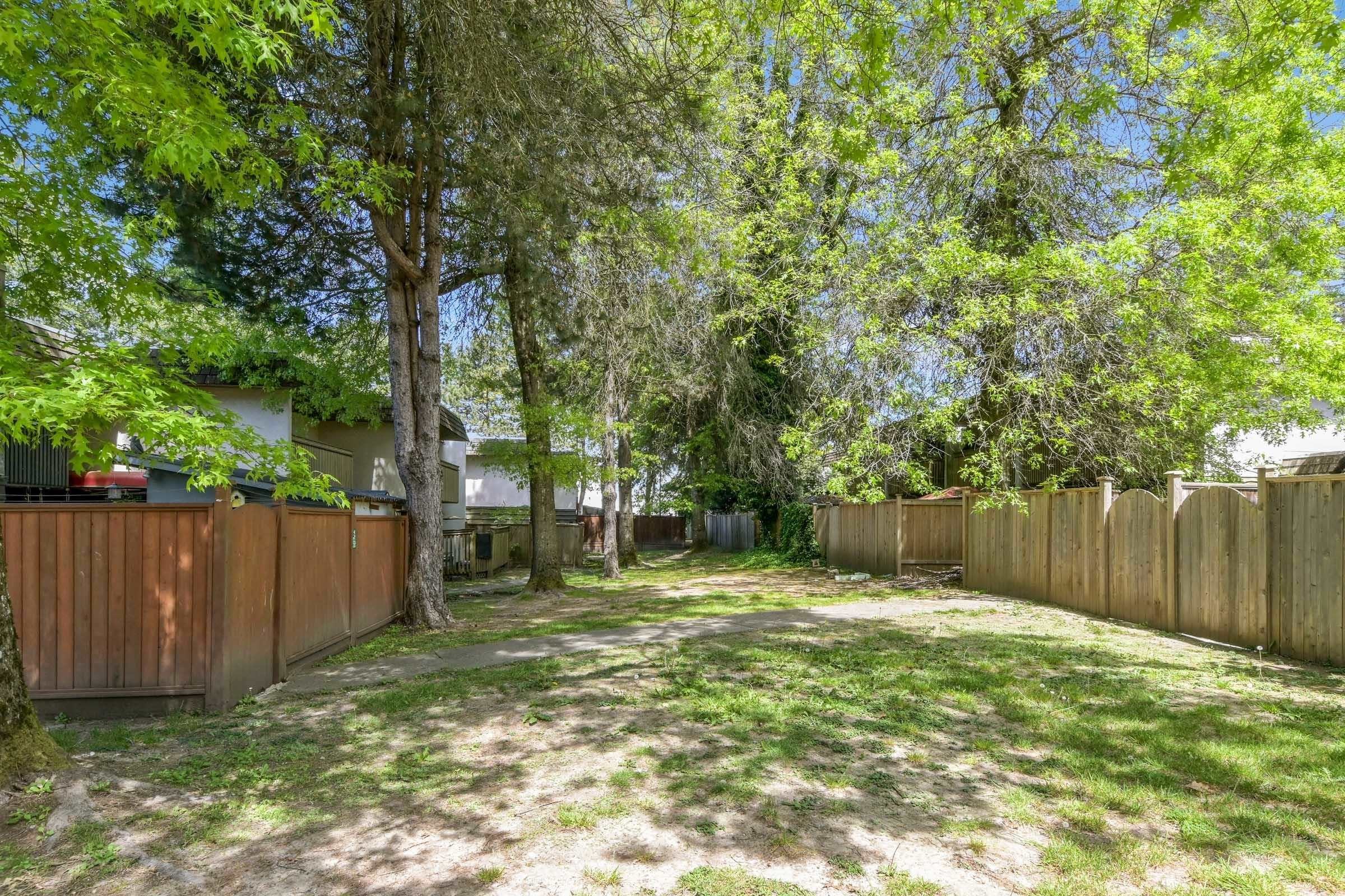 









11670


Ritchie

Avenue,
Maple Ridge,




BC
V2X 6K7

