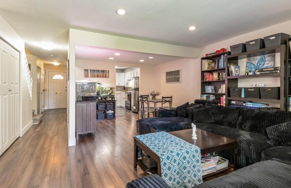 









11670


Ritchie

Avenue,
Maple Ridge,




BC
V2X 6K7

