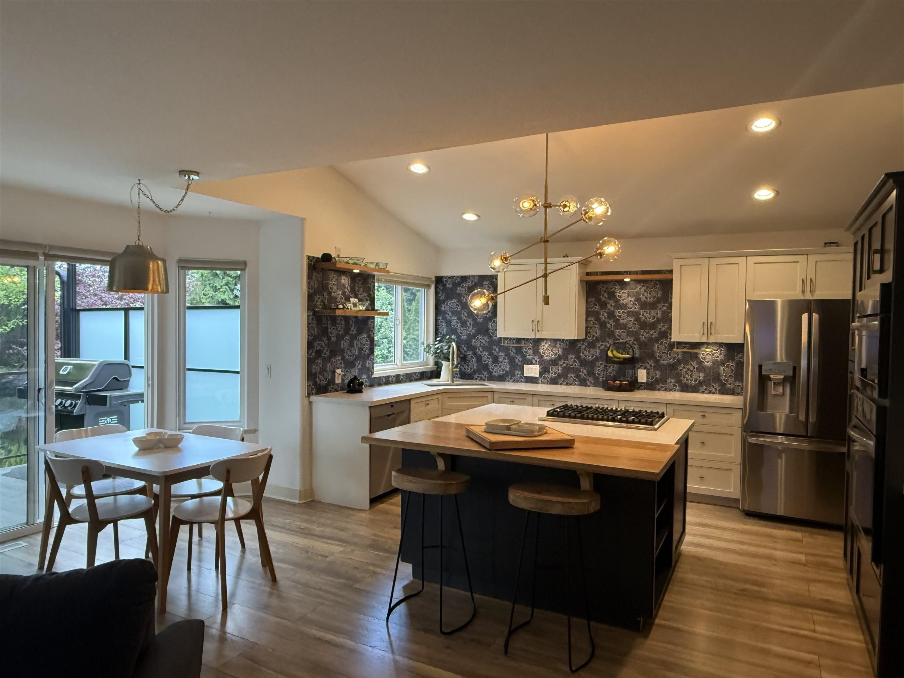 









10471


Slatford

Street,
Maple Ridge,




BC
V2W 1V8

