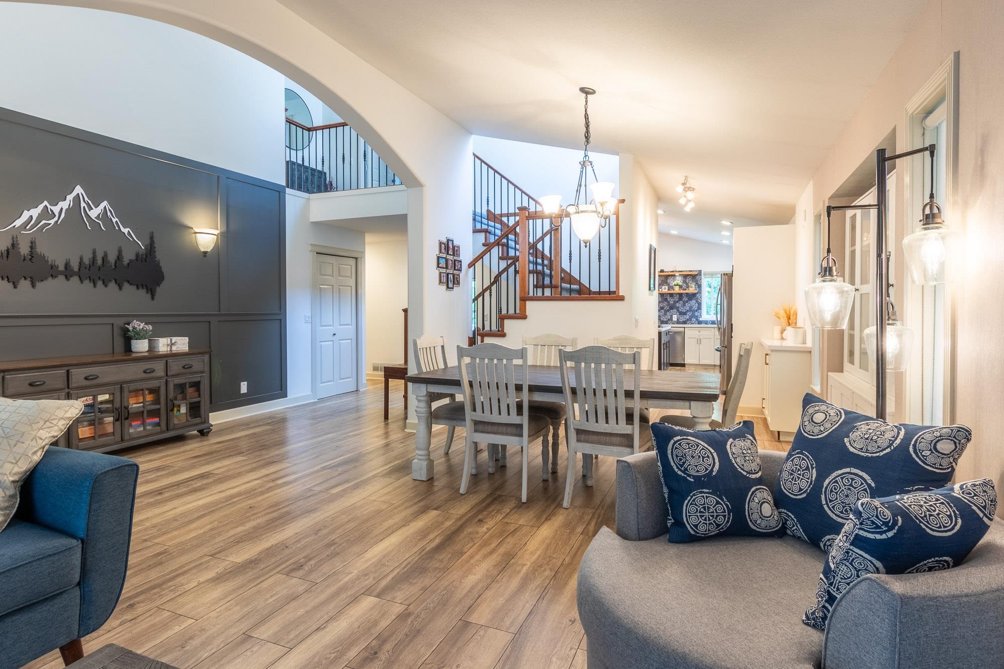 









10471


Slatford

Street,
Maple Ridge,




BC
V2W 1V8

