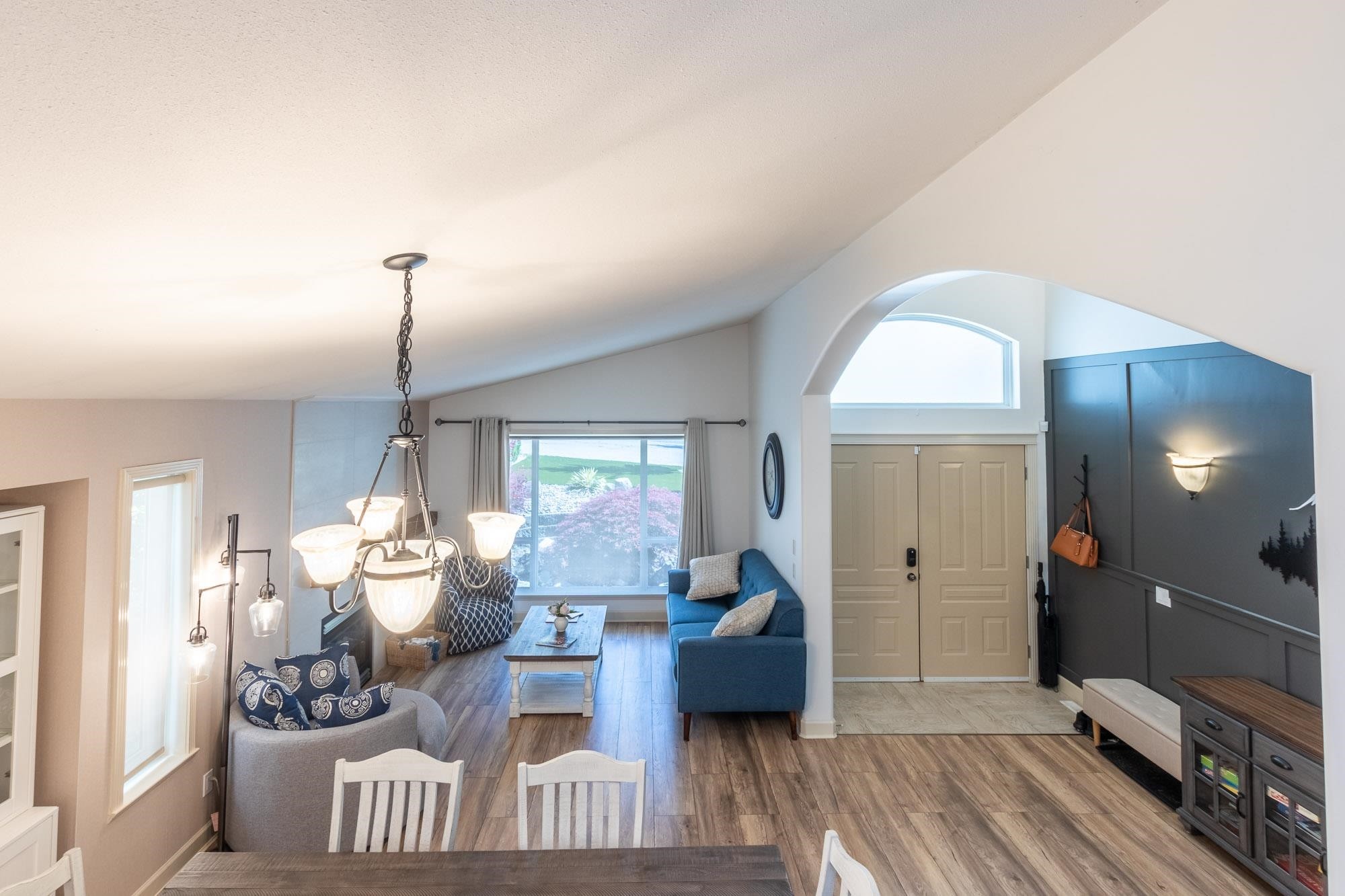 









10471


Slatford

Street,
Maple Ridge,




BC
V2W 1V8

