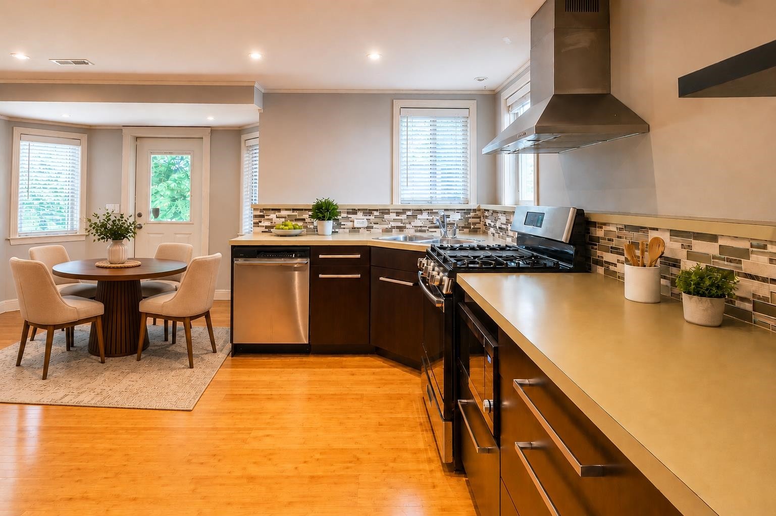 









10471


Slatford

Street,
Maple Ridge,




BC
V2W 1V8

