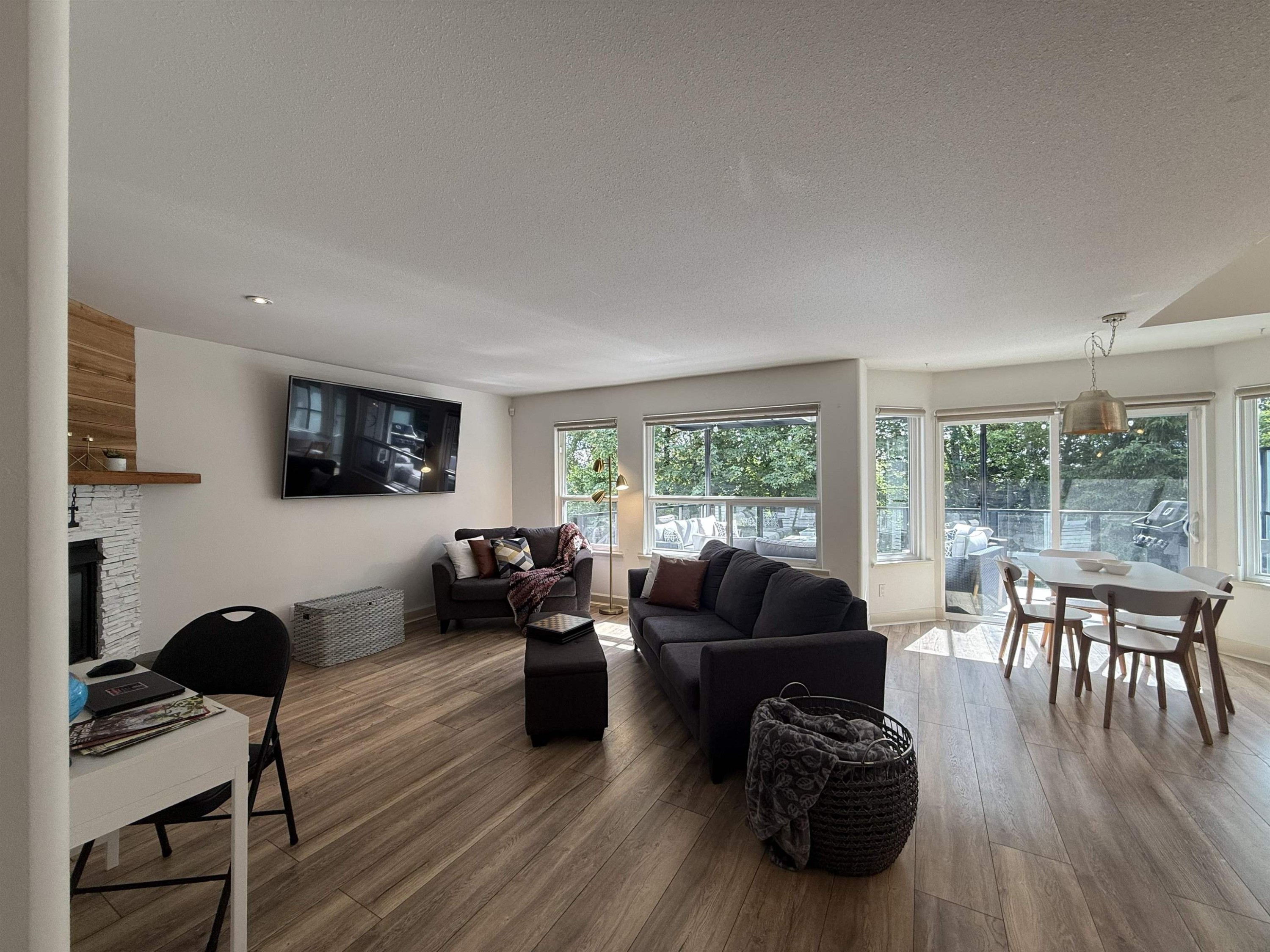 









10471


Slatford

Street,
Maple Ridge,




BC
V2W 1V8

