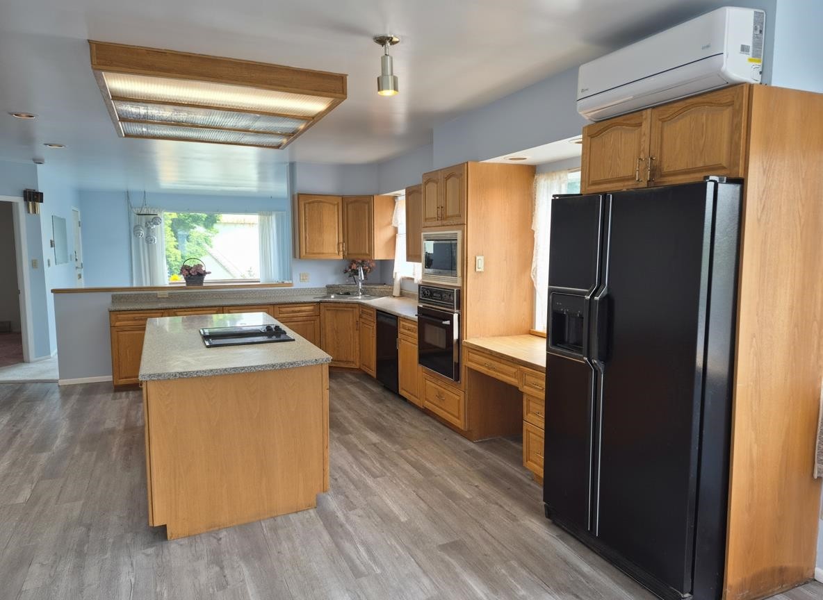 









4298


Mcgill

Street,
Burnaby,




BC
V5C 1M9

