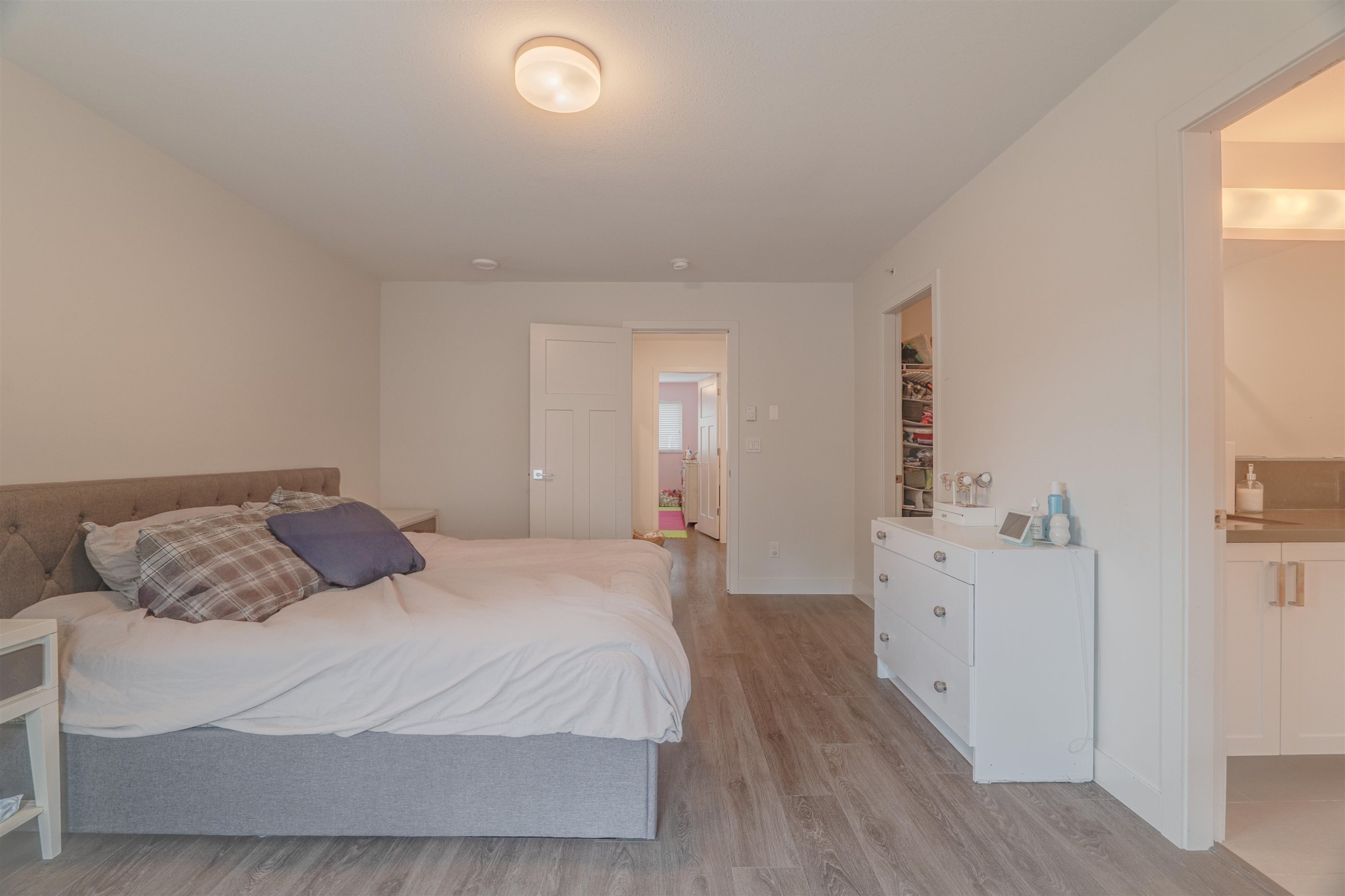 









11305


240

Street, 158,
Maple Ridge,




BC
V2W 0J1

