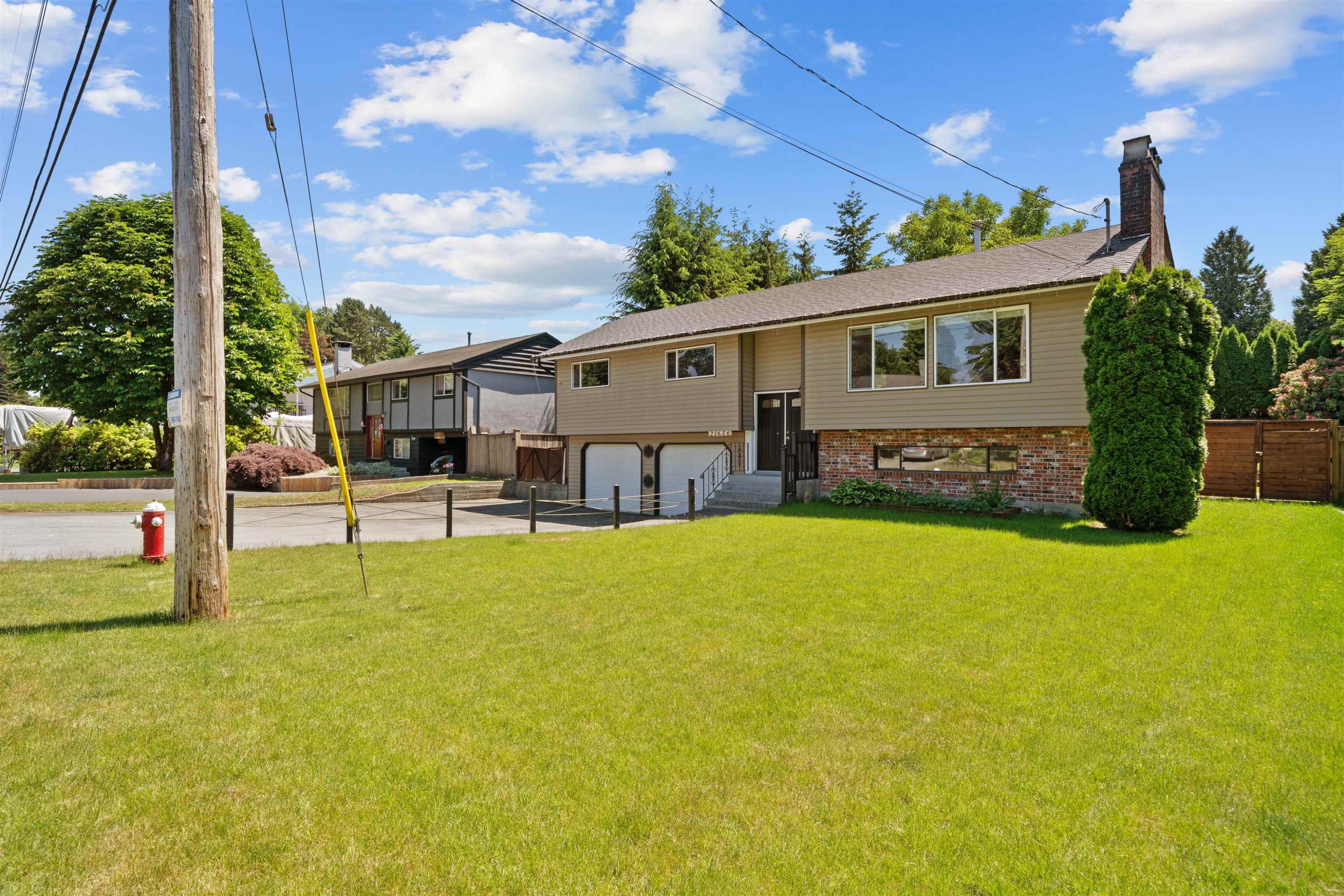 









21656


Donovan

Avenue,
Maple Ridge,




BC
V2X 3A3

