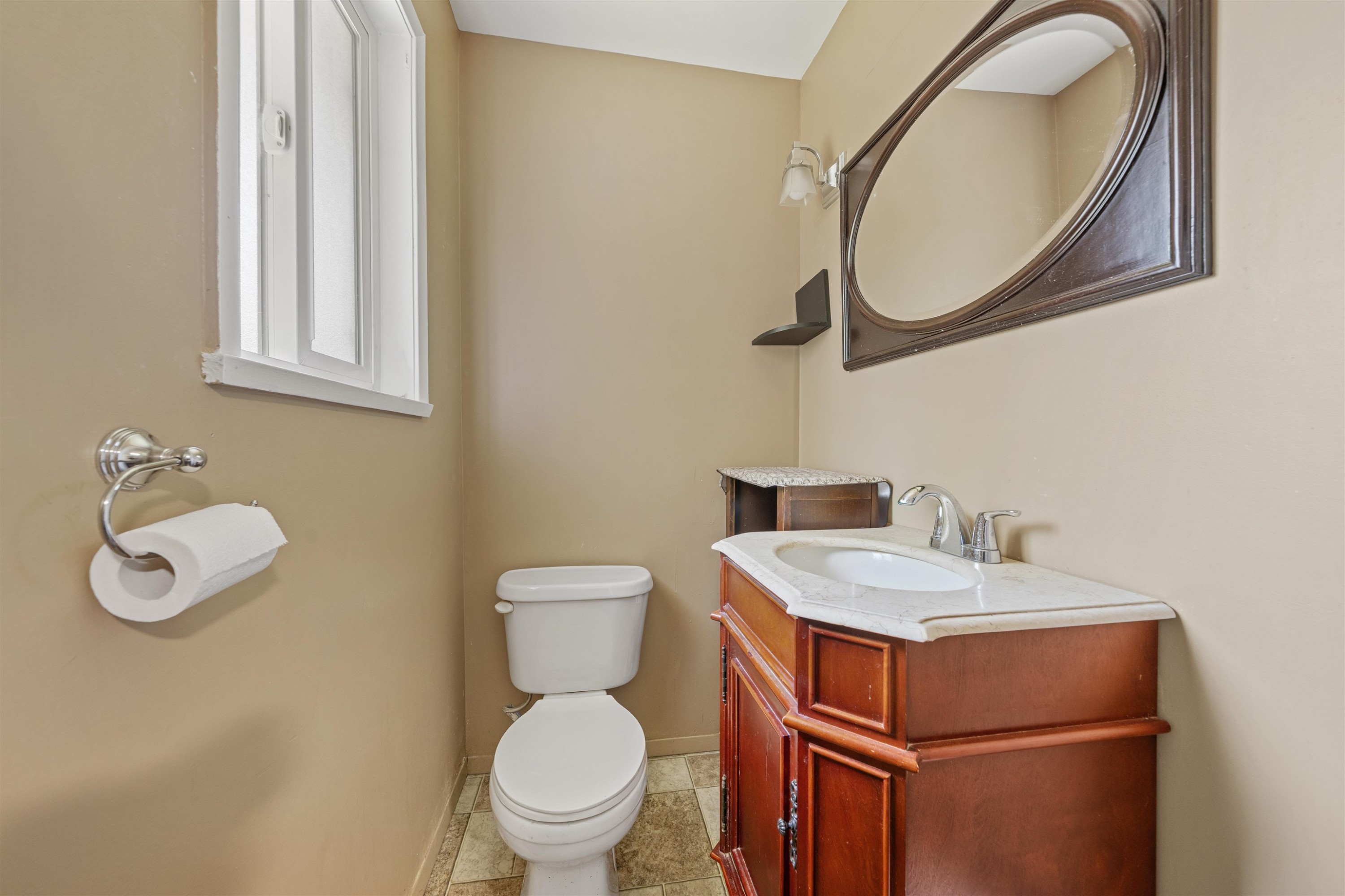 









21656


Donovan

Avenue,
Maple Ridge,




BC
V2X 3A3

