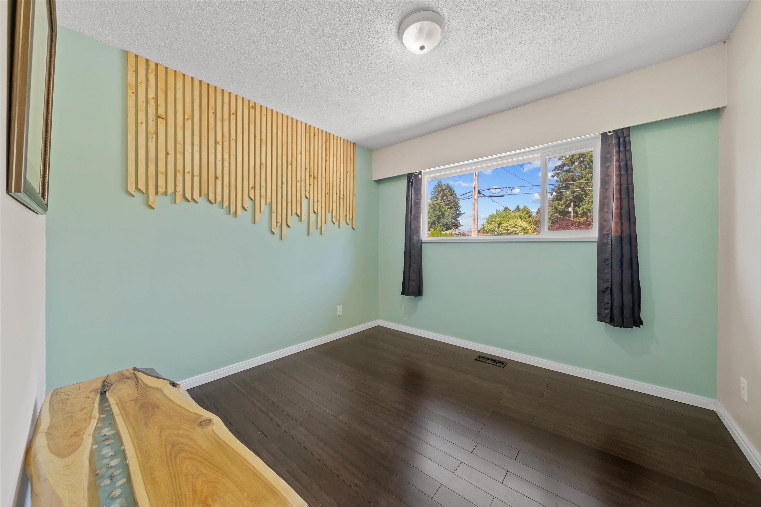 









21656


Donovan

Avenue,
Maple Ridge,




BC
V2X 3A3


