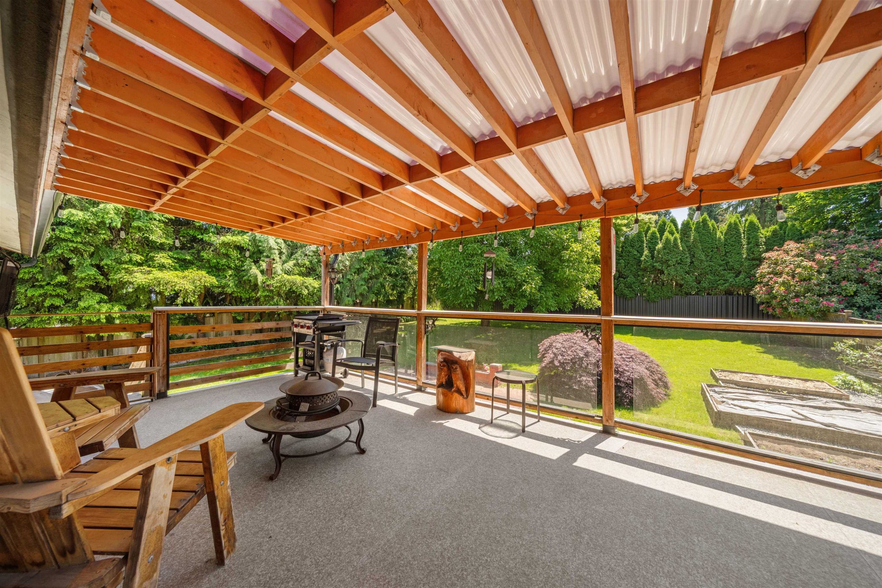 









21656


Donovan

Avenue,
Maple Ridge,




BC
V2X 3A3

