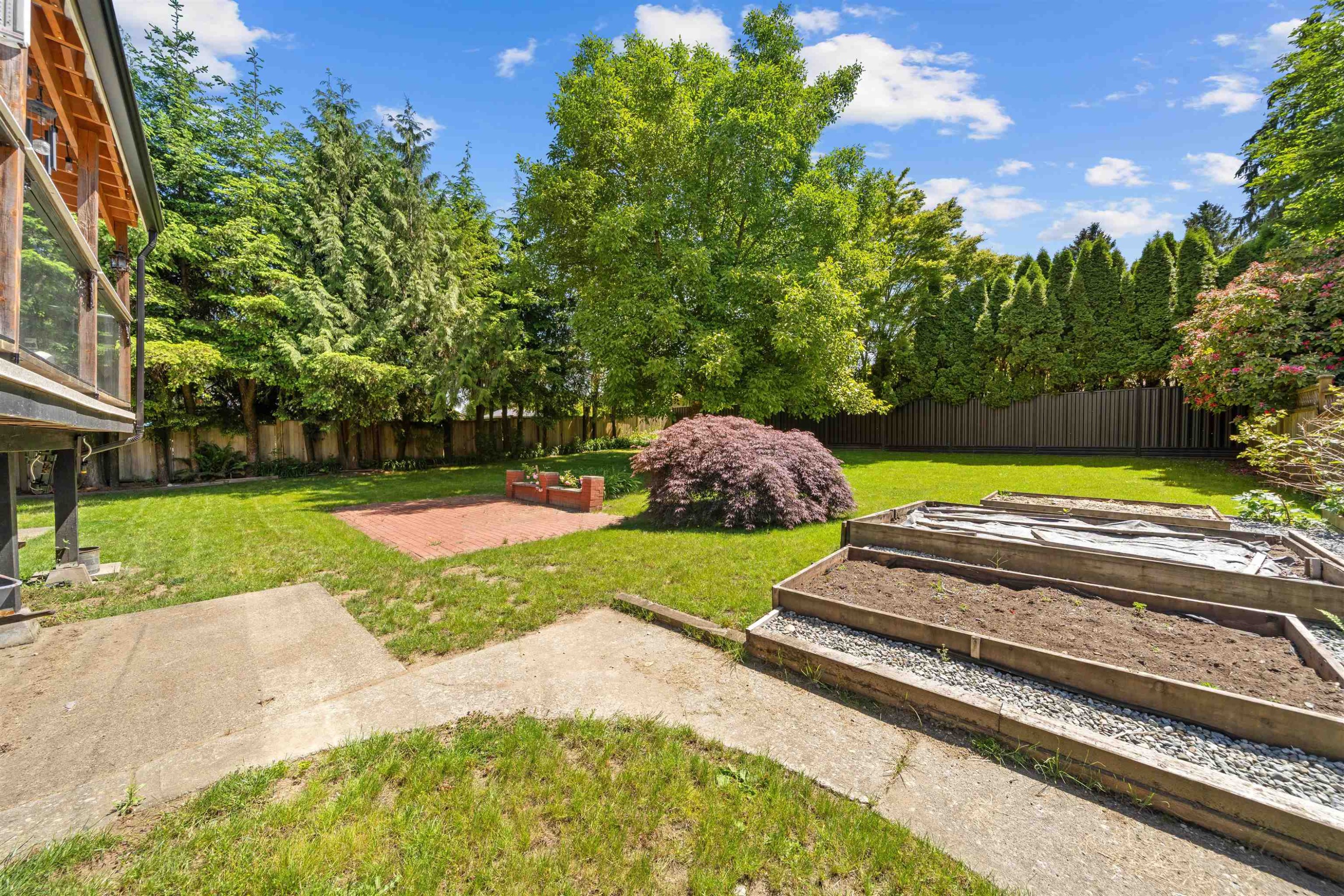 









21656


Donovan

Avenue,
Maple Ridge,




BC
V2X 3A3

