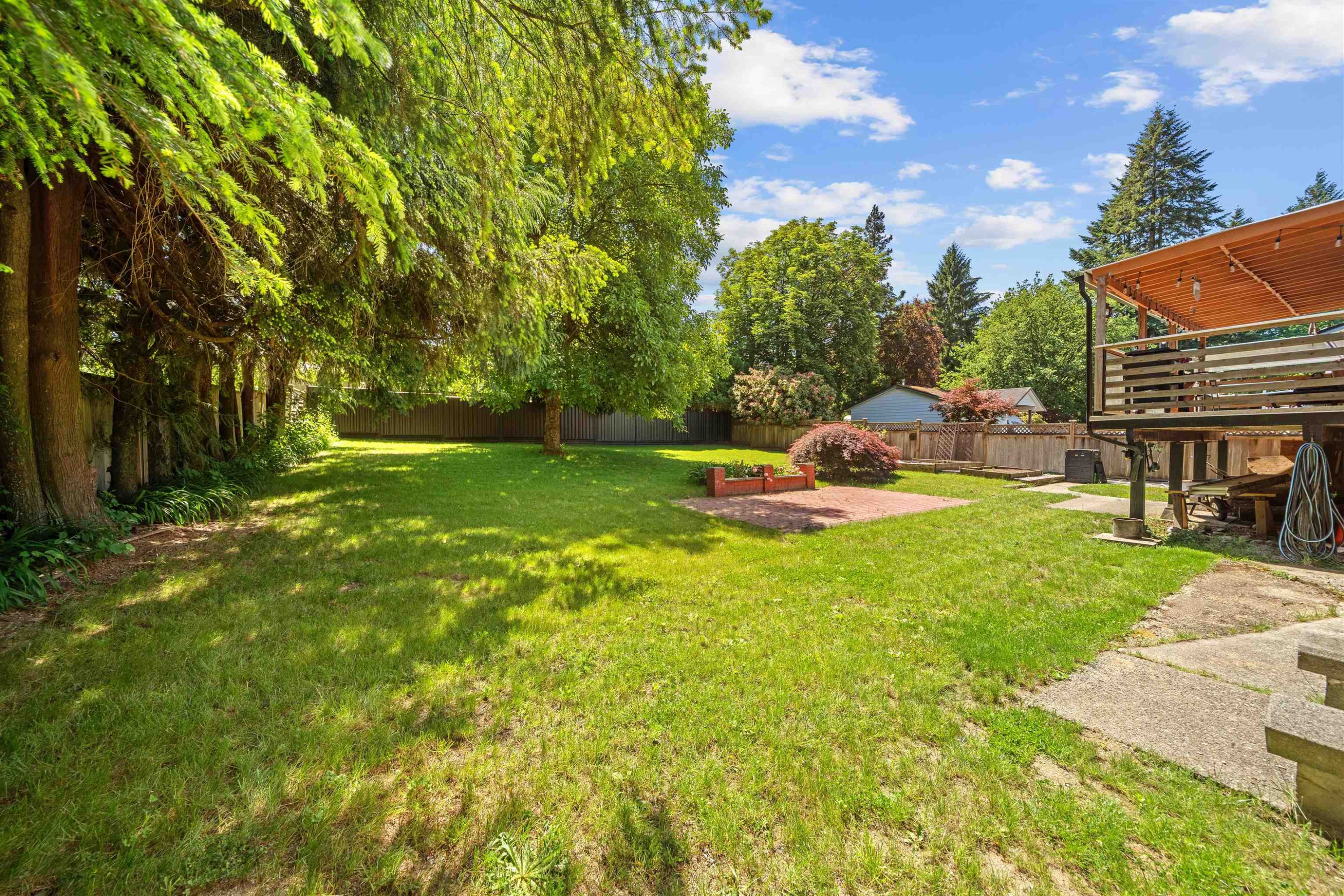 









21656


Donovan

Avenue,
Maple Ridge,




BC
V2X 3A3

