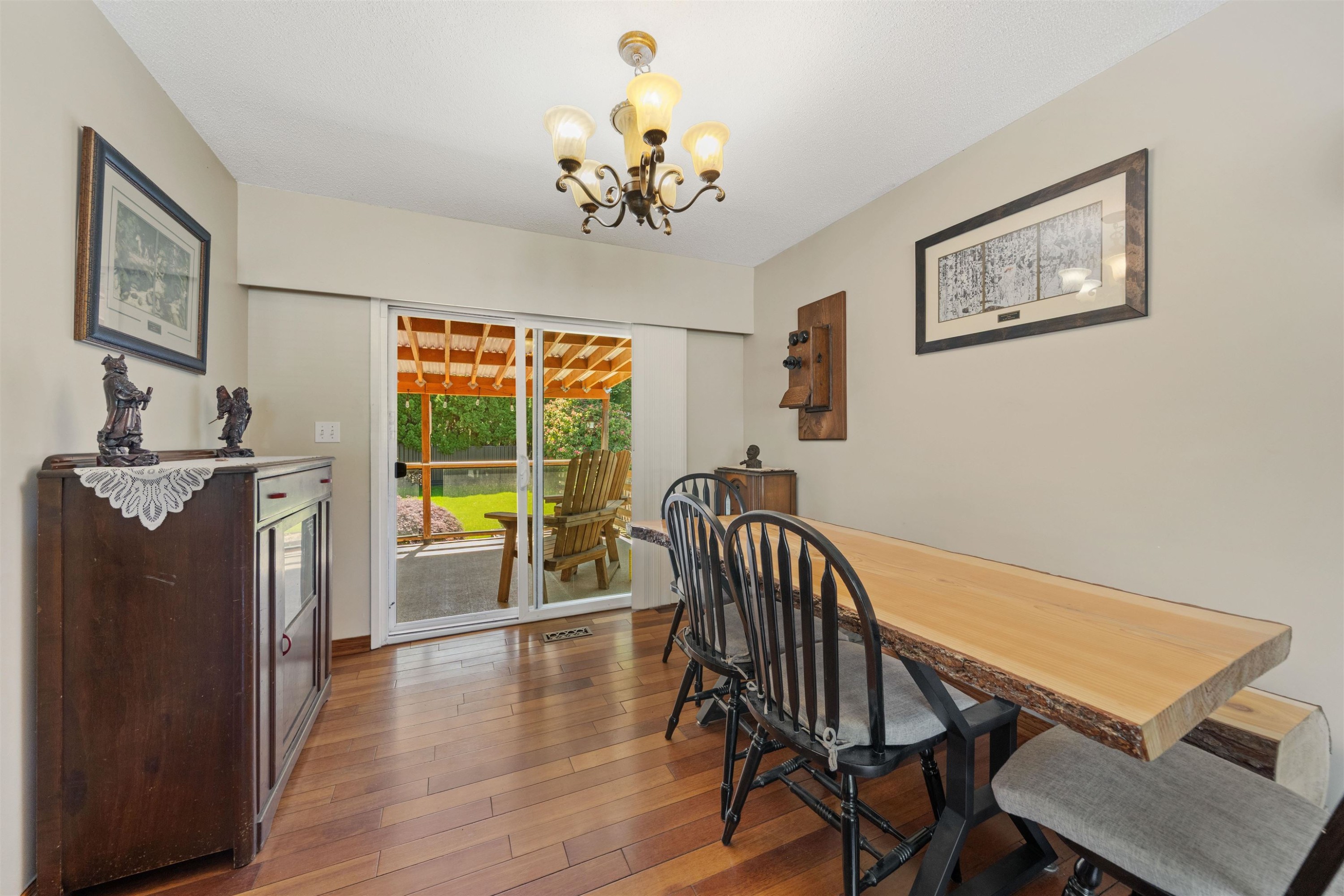 









21656


Donovan

Avenue,
Maple Ridge,




BC
V2X 3A3

