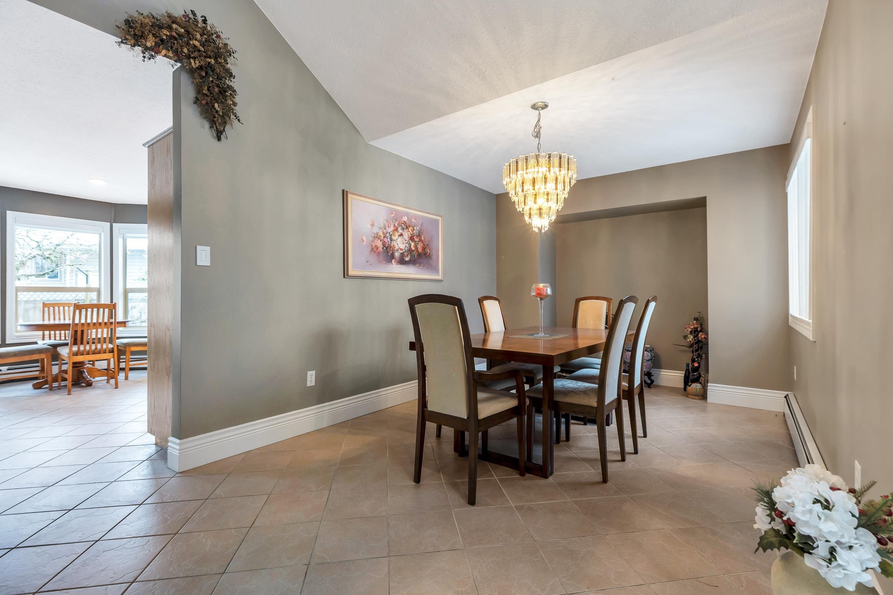 









1372


Oxford

Street,
Coquitlam,




BC
V3P 1A2

