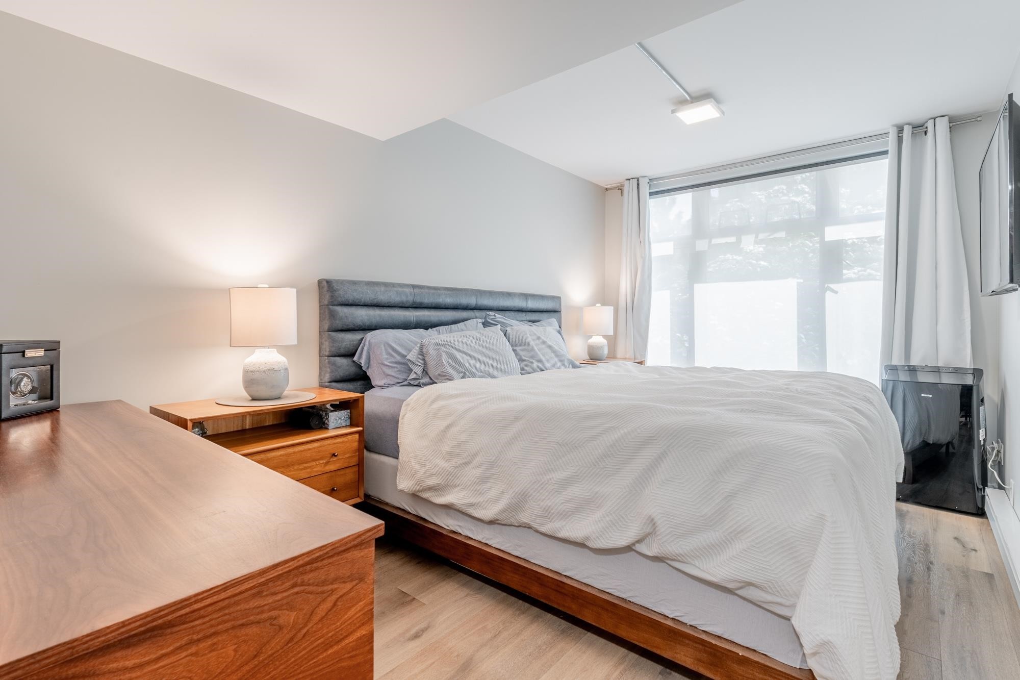









1227


Richards

Street,
Vancouver,




BC
V6B 3G3

