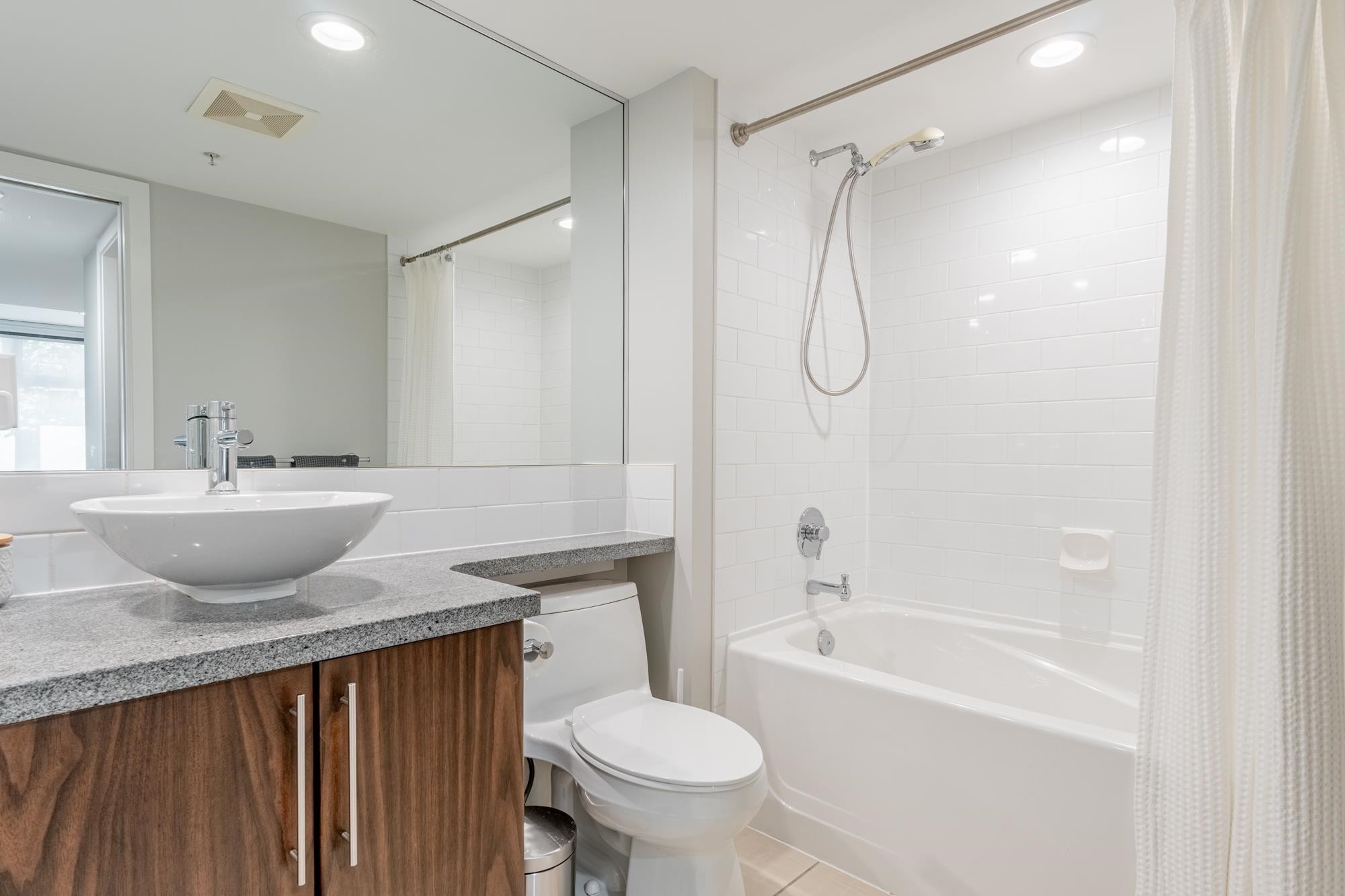 









1227


Richards

Street,
Vancouver,




BC
V6B 3G3

