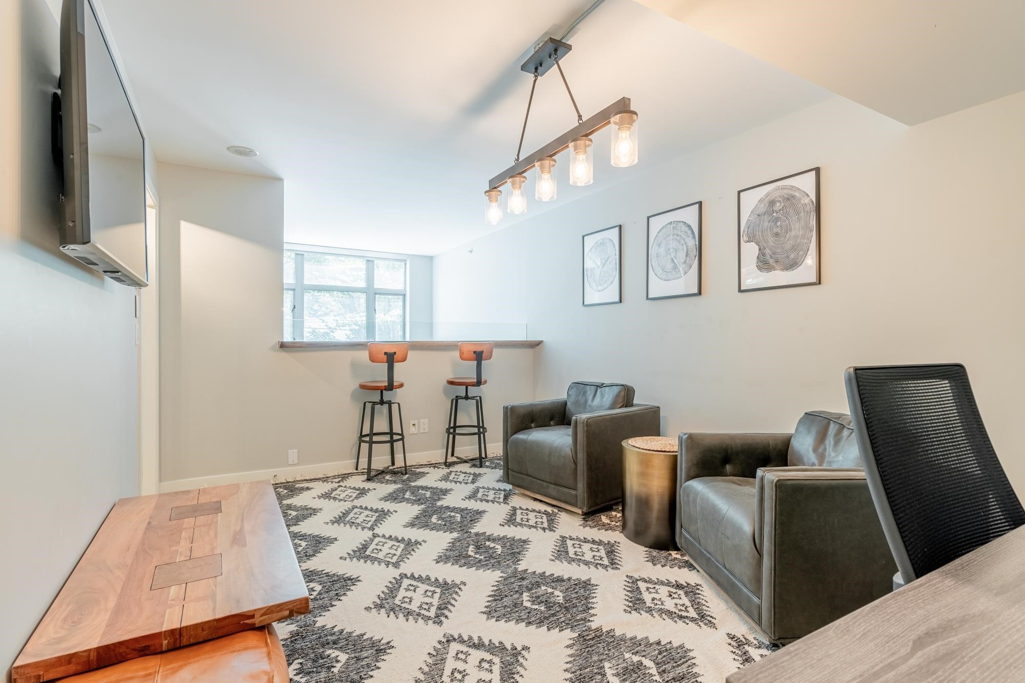 









1227


Richards

Street,
Vancouver,




BC
V6B 3G3

