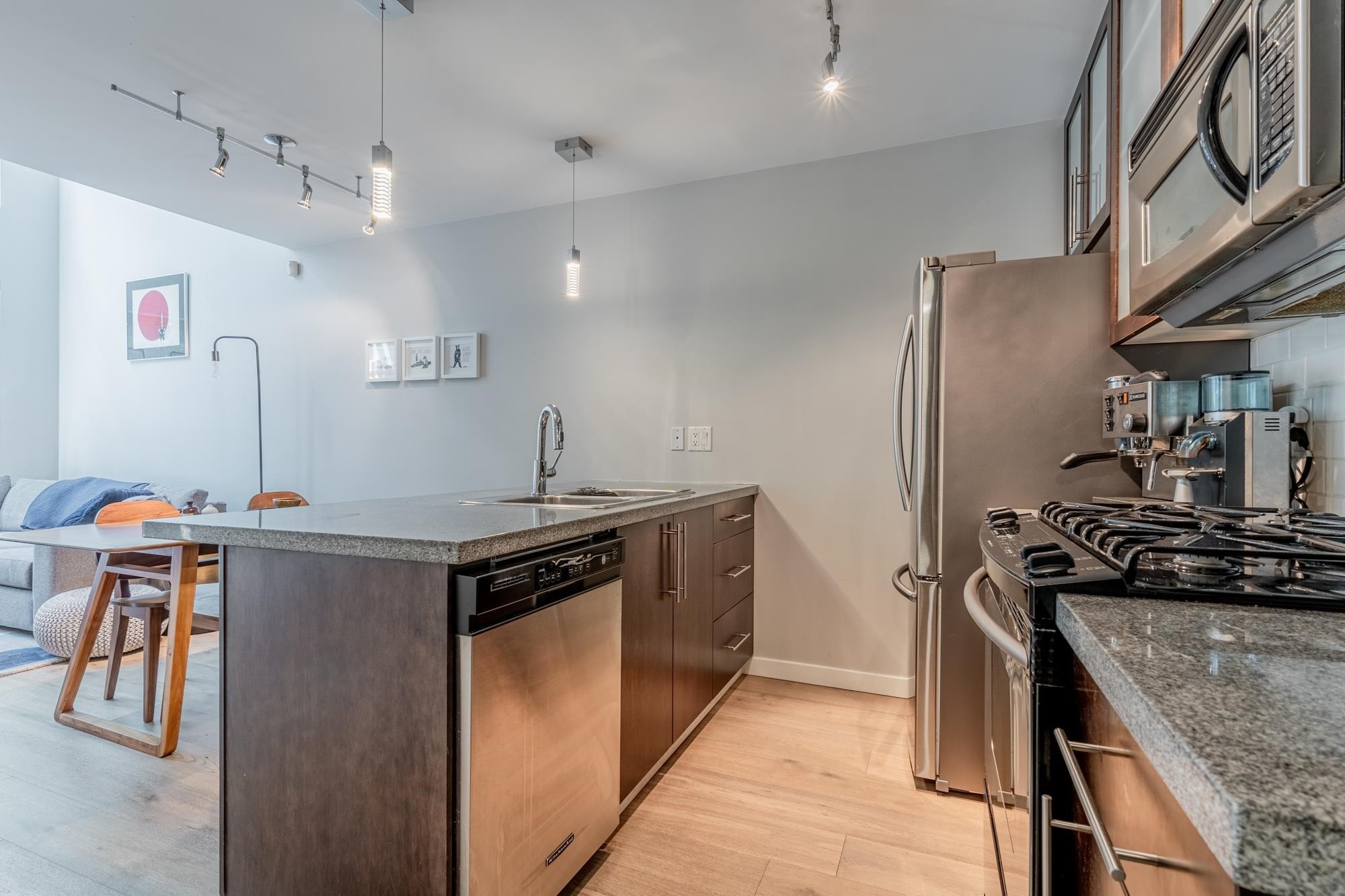 









1227


Richards

Street,
Vancouver,




BC
V6B 3G3

