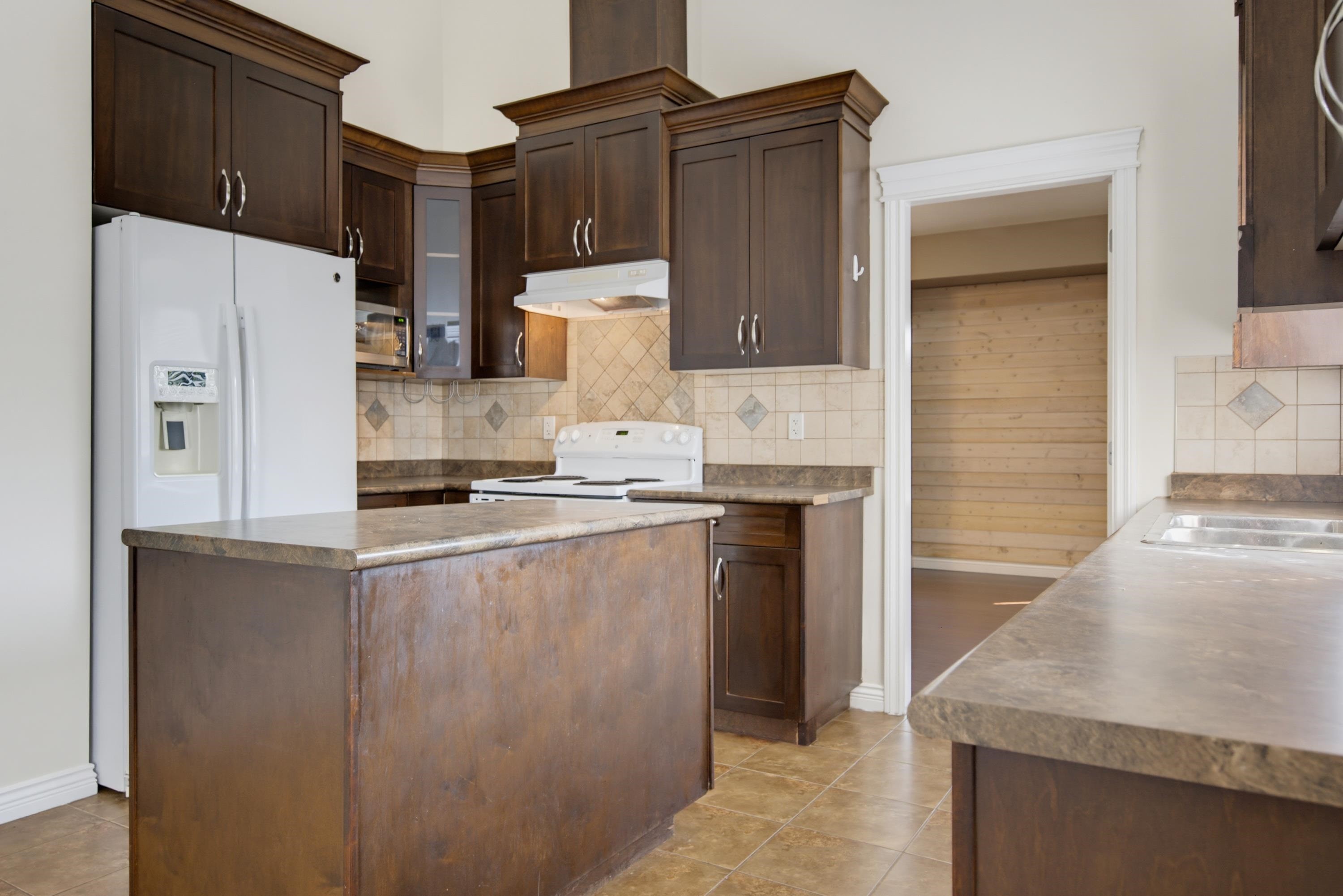 









11335


Creekside

Street,
Maple Ridge,




BC
V2W 0C7

